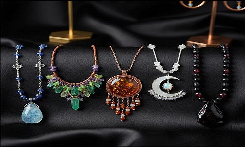 5 Unique Opal Gemstone Necklace Design Ideas For Women