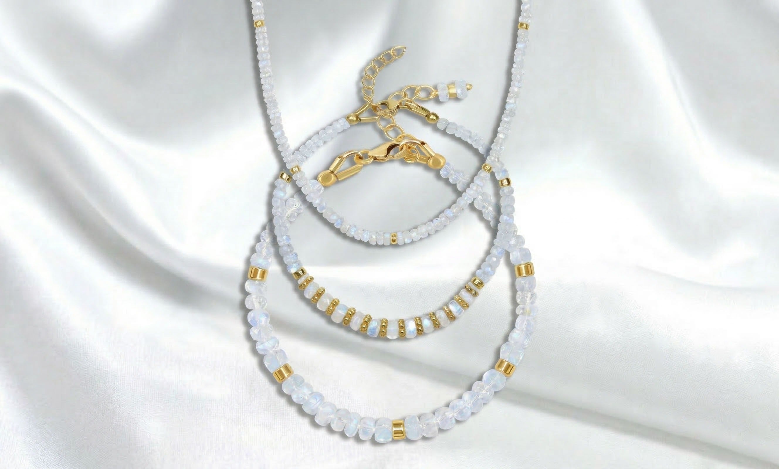 Which Moonstone Necklace Style Enhances Your Personality?