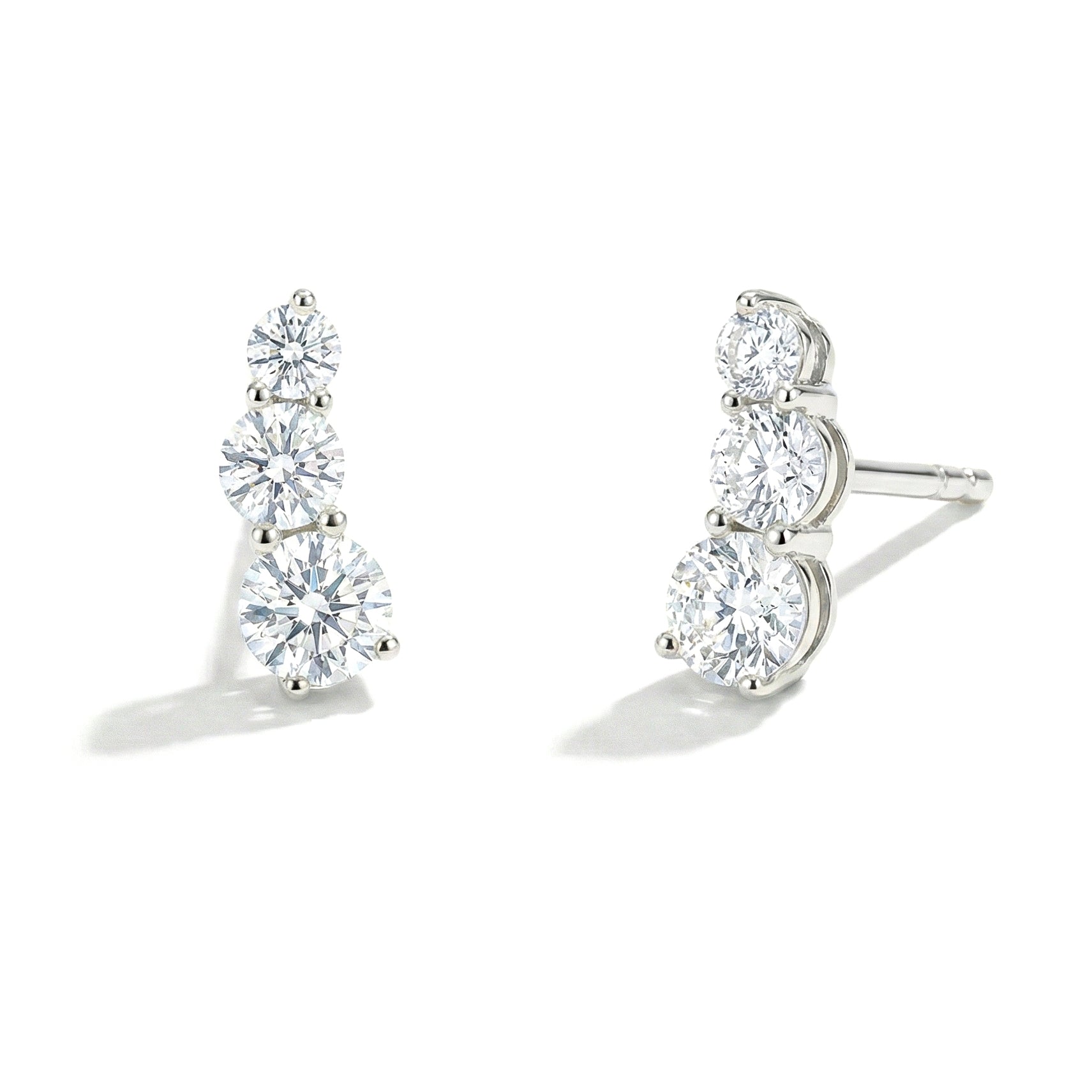 Simulated Diamond Round Stud Earring in 925 Sterling Silver 5X4X3MM 1.40 ct.
