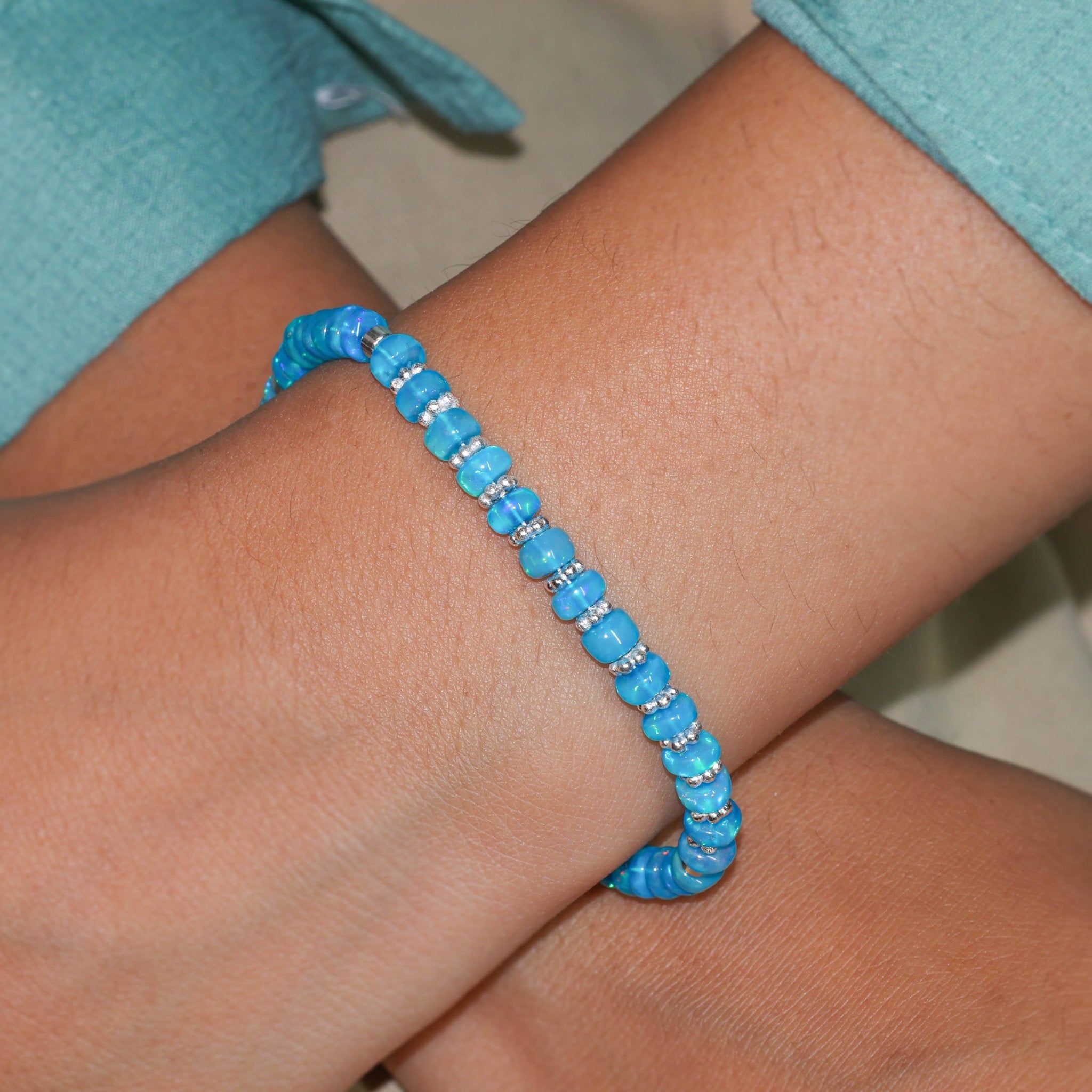 Natural Praibha Opal Beaded Bracelet With Circular Silver Chakri Beads - Goodstone Jewels