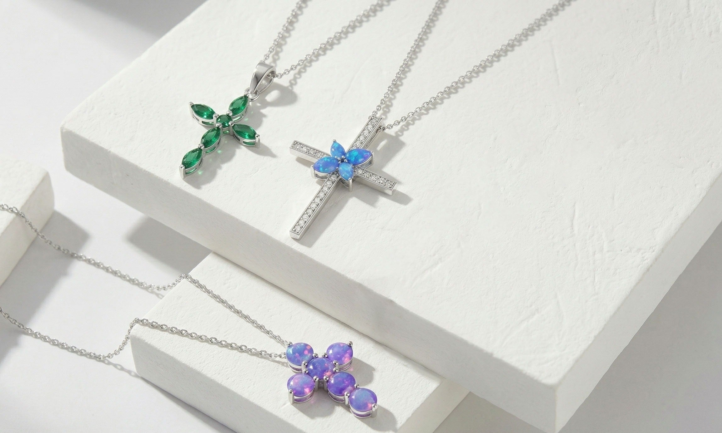 Affordable Silver Cross Necklace Designs That Look Premium