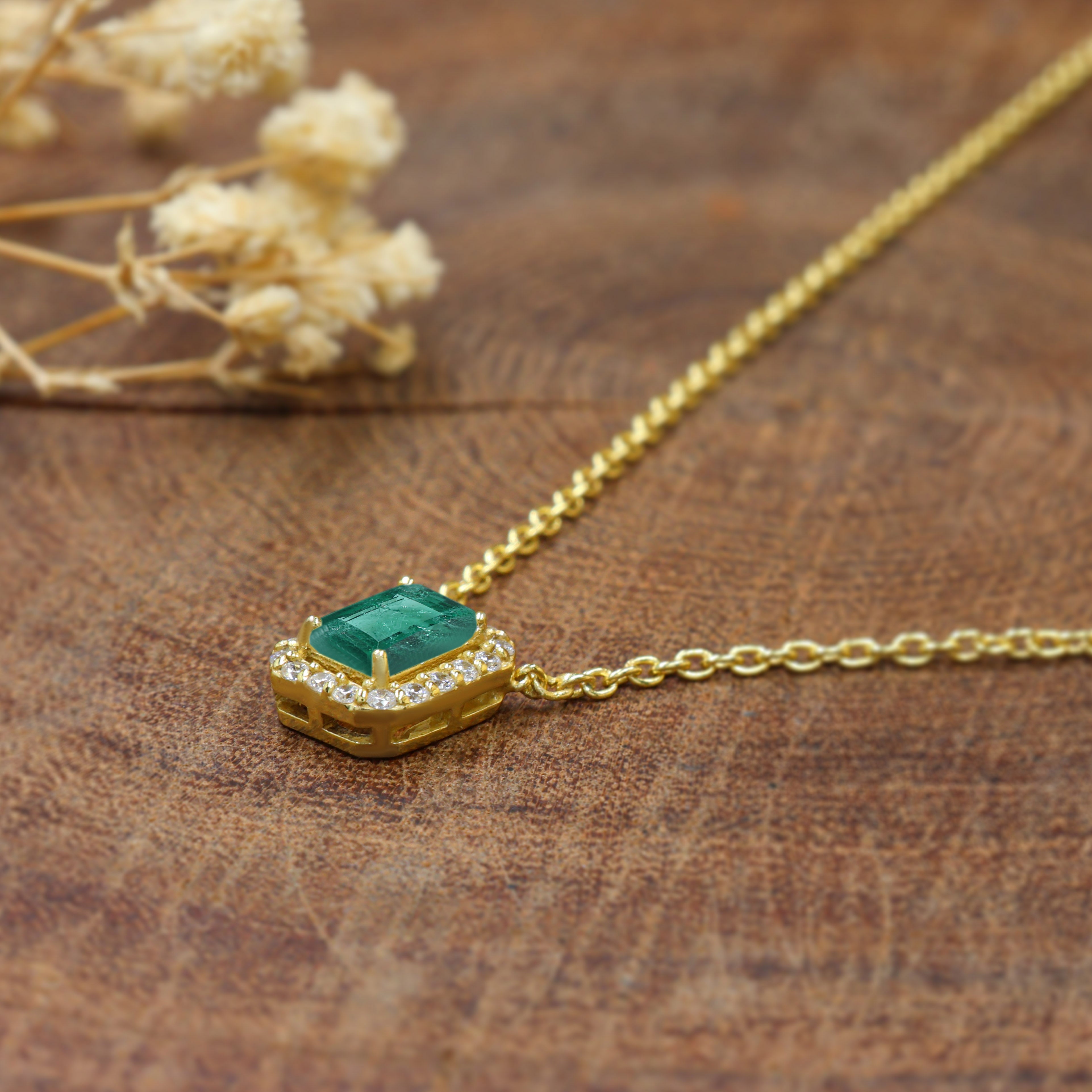 Emerald Pendant4