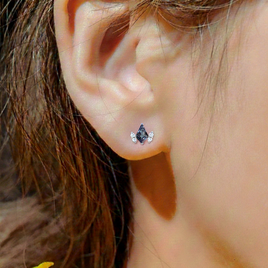 Alexandrite Kite Stud Earrings in 925 Sterling Silver 6x4 MM 1ct