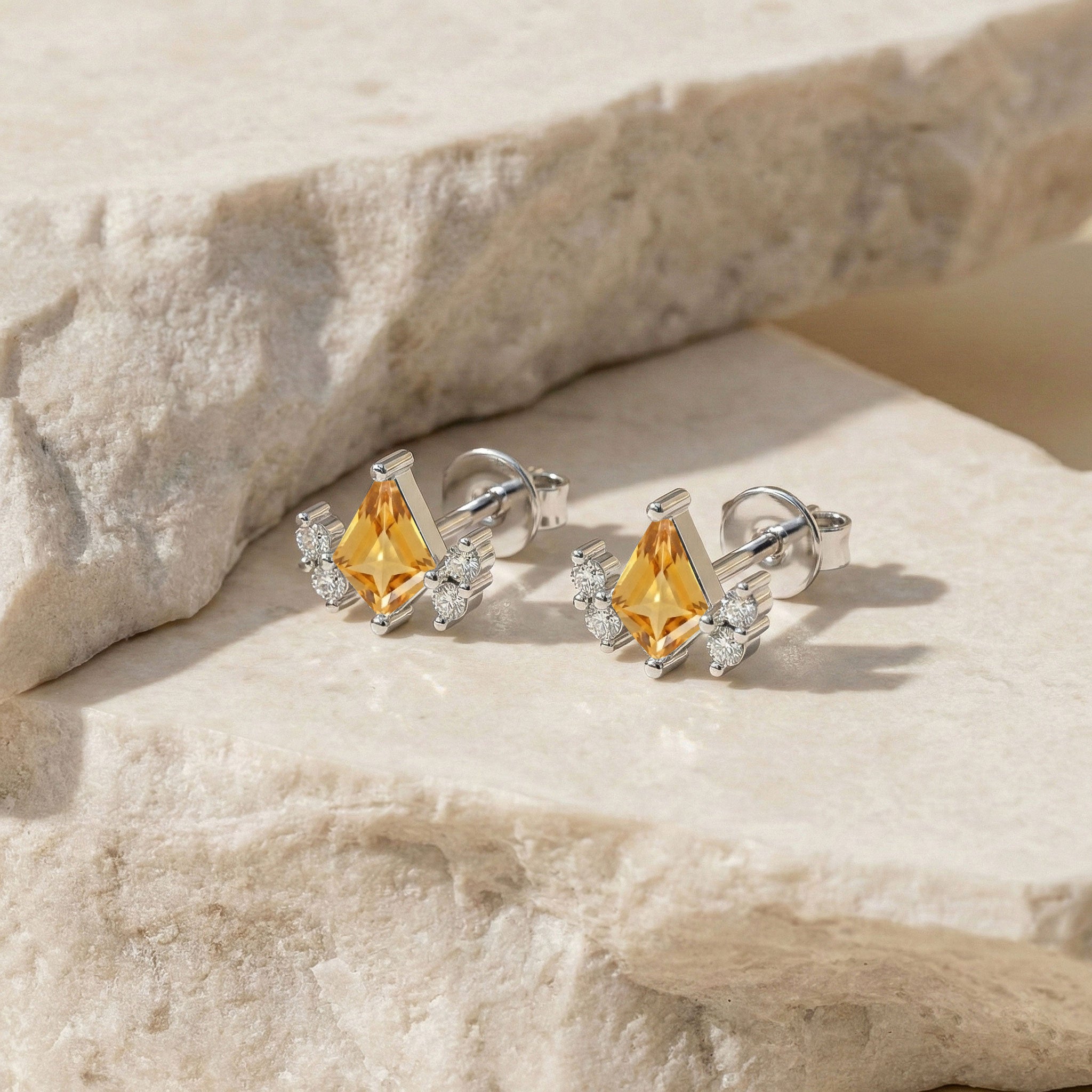Citrine Kite Stud Earrings in 925 Sterling Silver 6x4 MM 1ct
