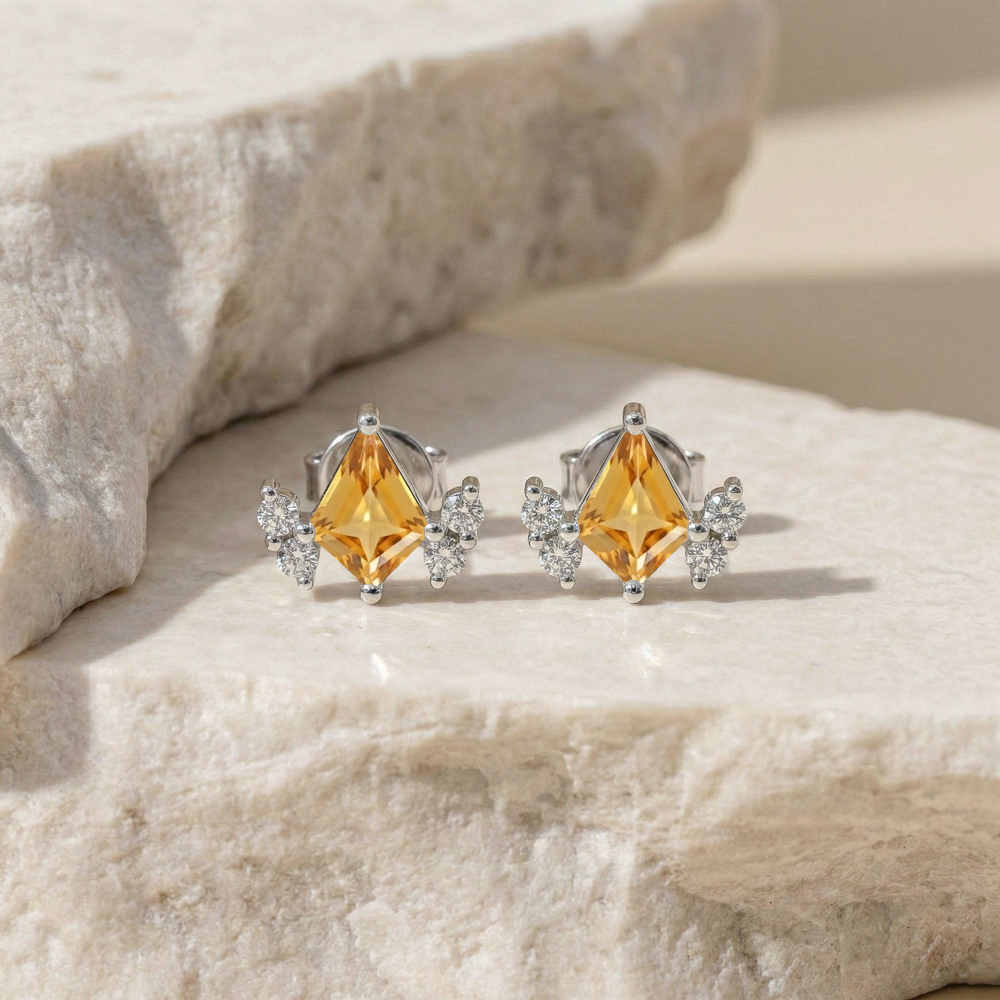 Citrine Kite Stud Earrings in 925 Sterling Silver 6x4 MM 1ct