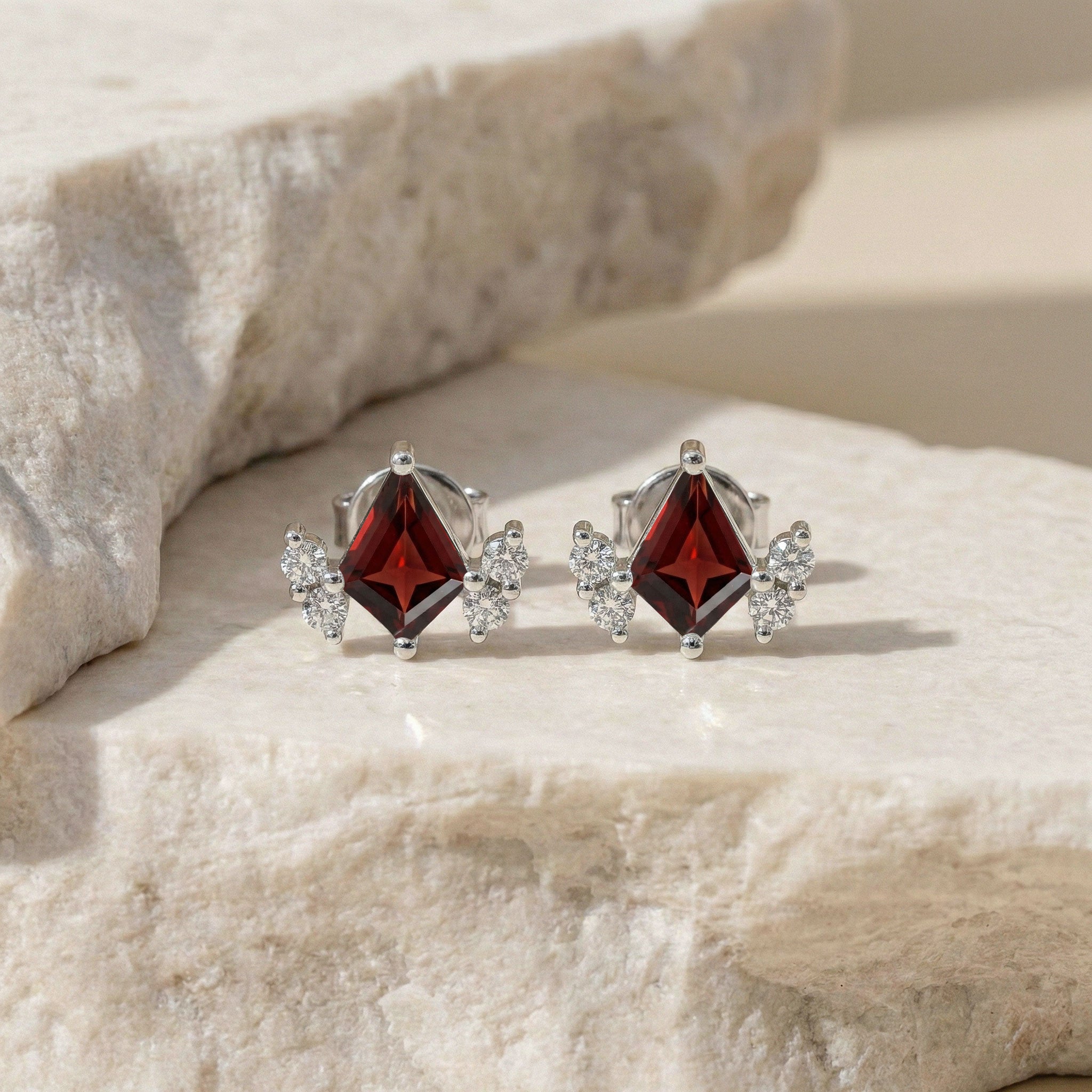 Garnet Kite Stud Earrings in 925 Sterling Silver 6x4 MM 1ct