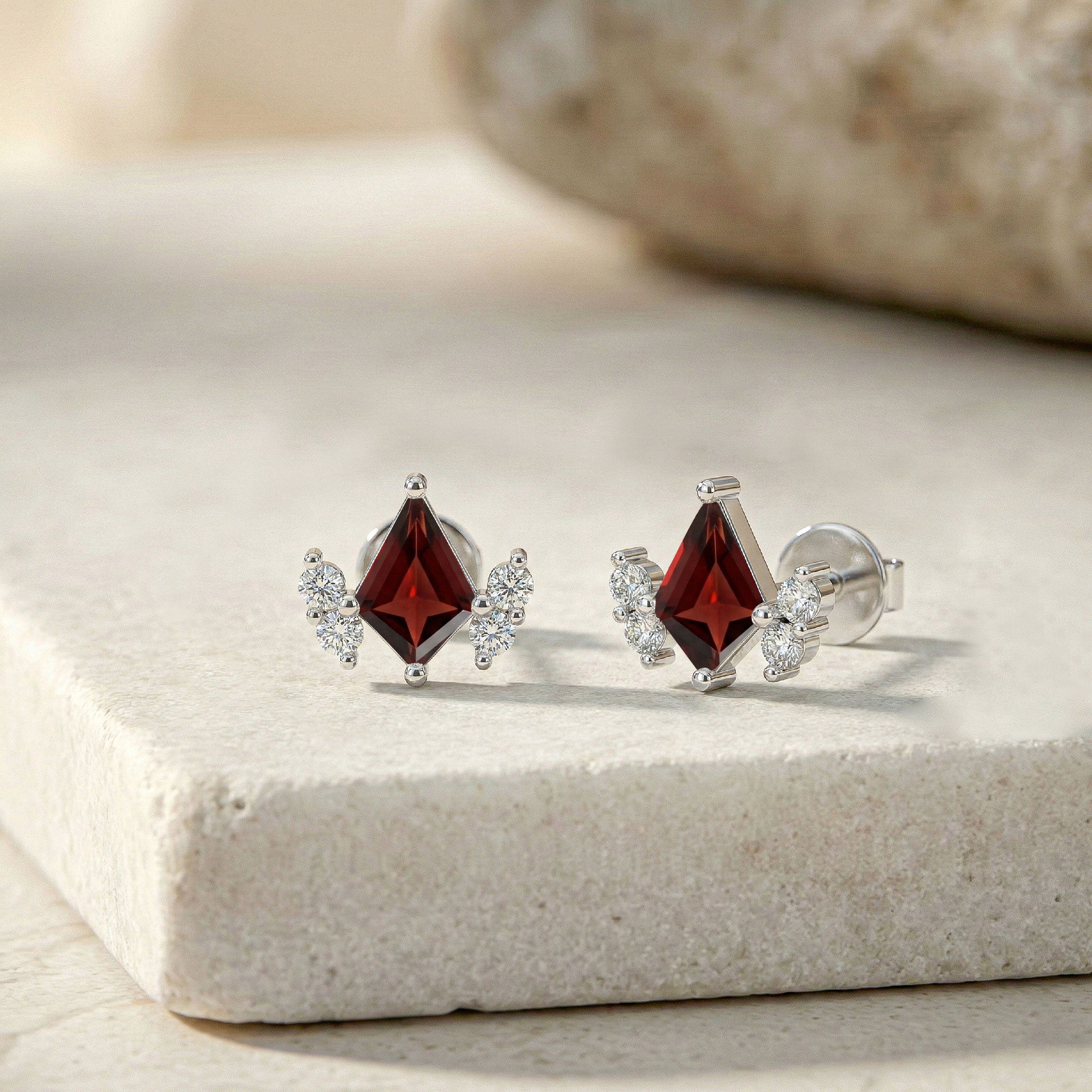 Garnet Kite Stud Earrings in 925 Sterling Silver 6x4 MM 1ct