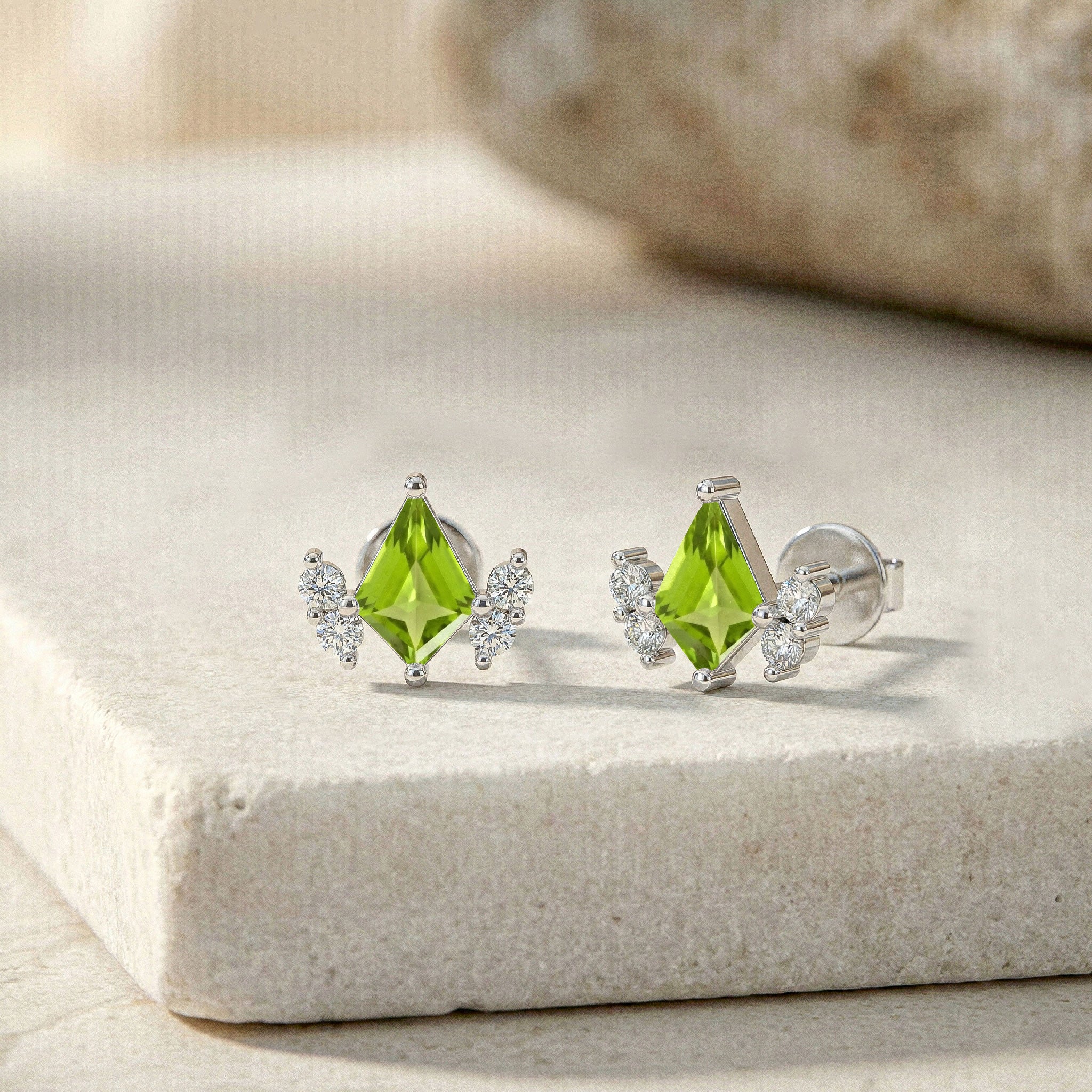 Peridot Kite Stud Earrings in 925 Sterling Silver 6x4 MM 1ct