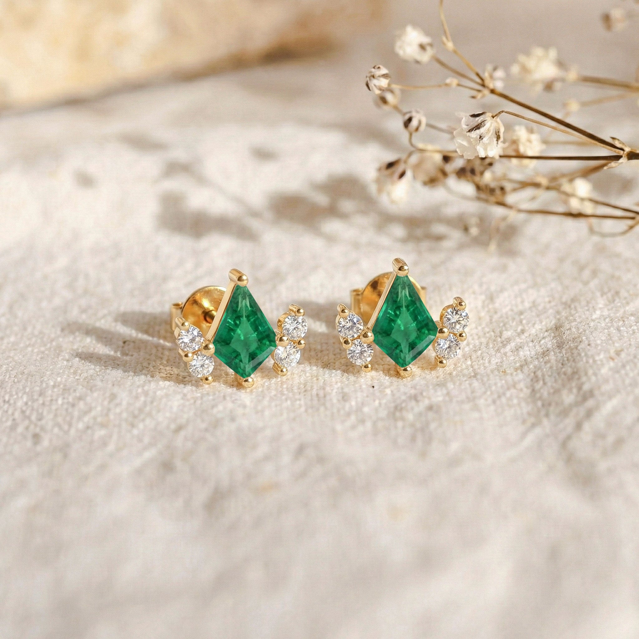 Emerald Kite Stud Earrings in 925 Sterling Silver 6x4 MM 1ct