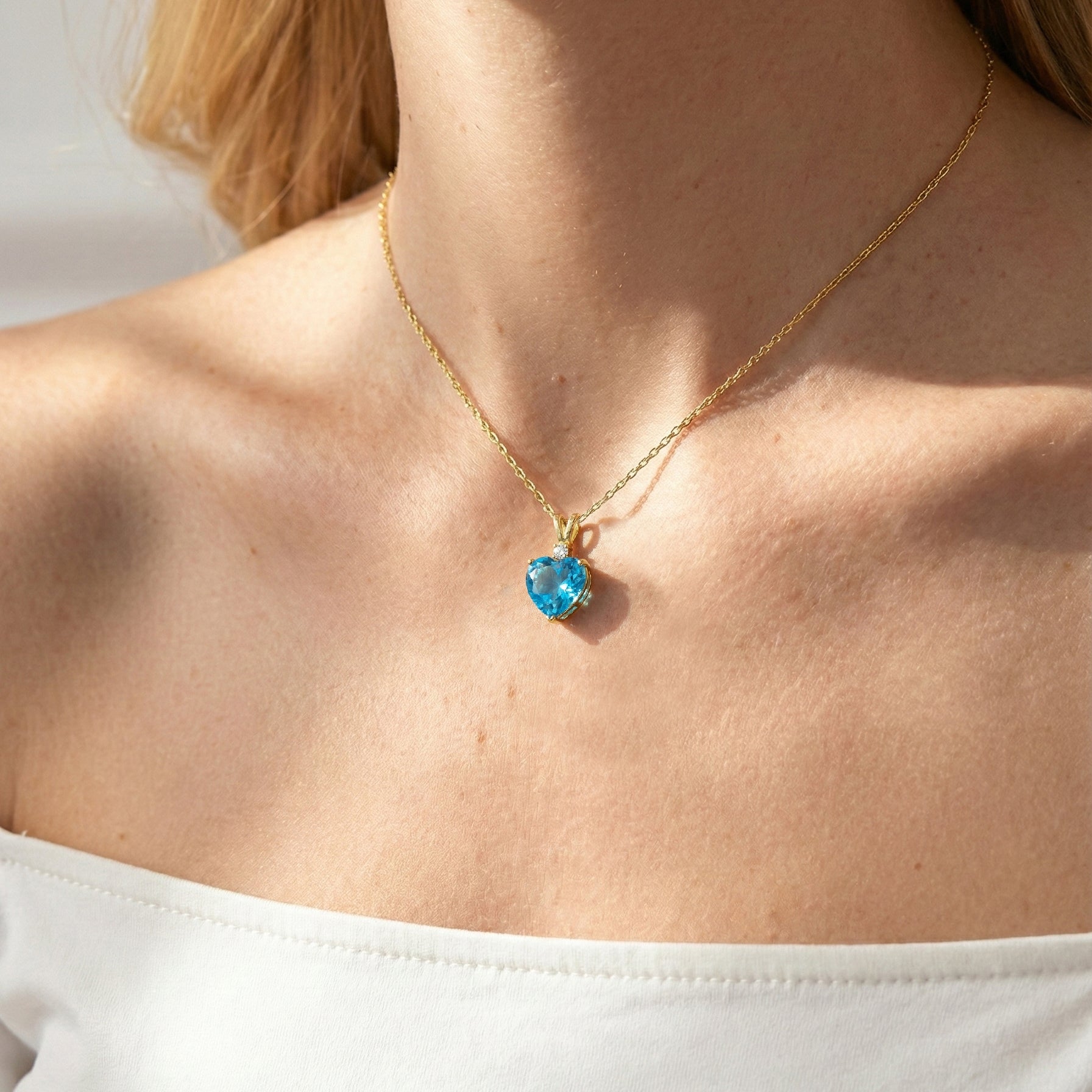 Natural Blue Topaz Heart Pendant Necklace in 925 Sterling Silver 1.5ct