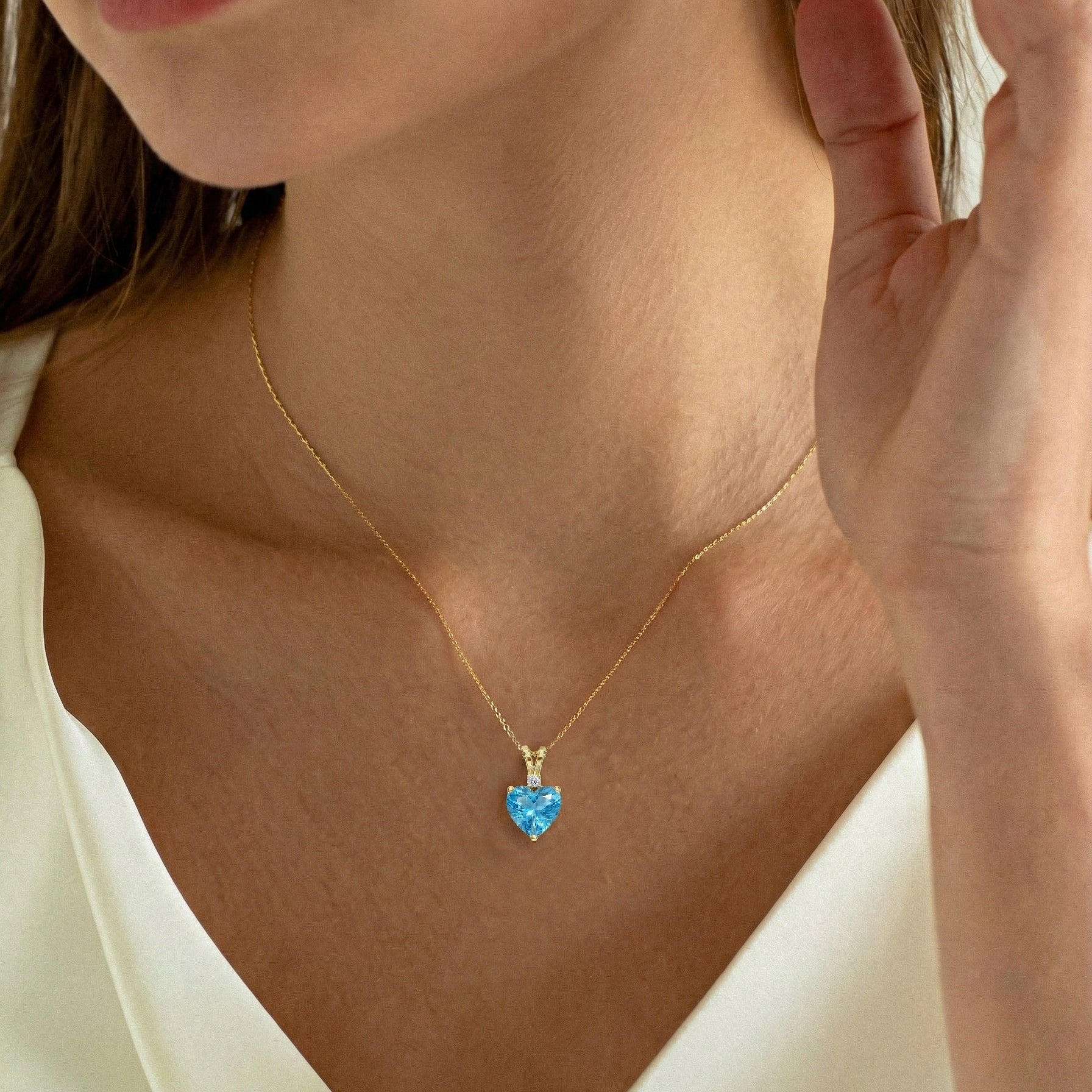 Natural Blue Topaz Heart Pendant Necklace in 925 Sterling Silver 1.5ct