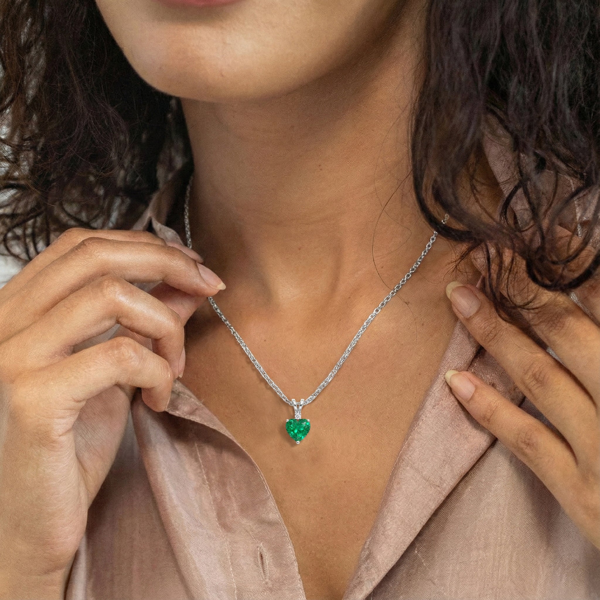 Emerald Heart Pendant Necklace in 925 Sterling Silver 1.5ct