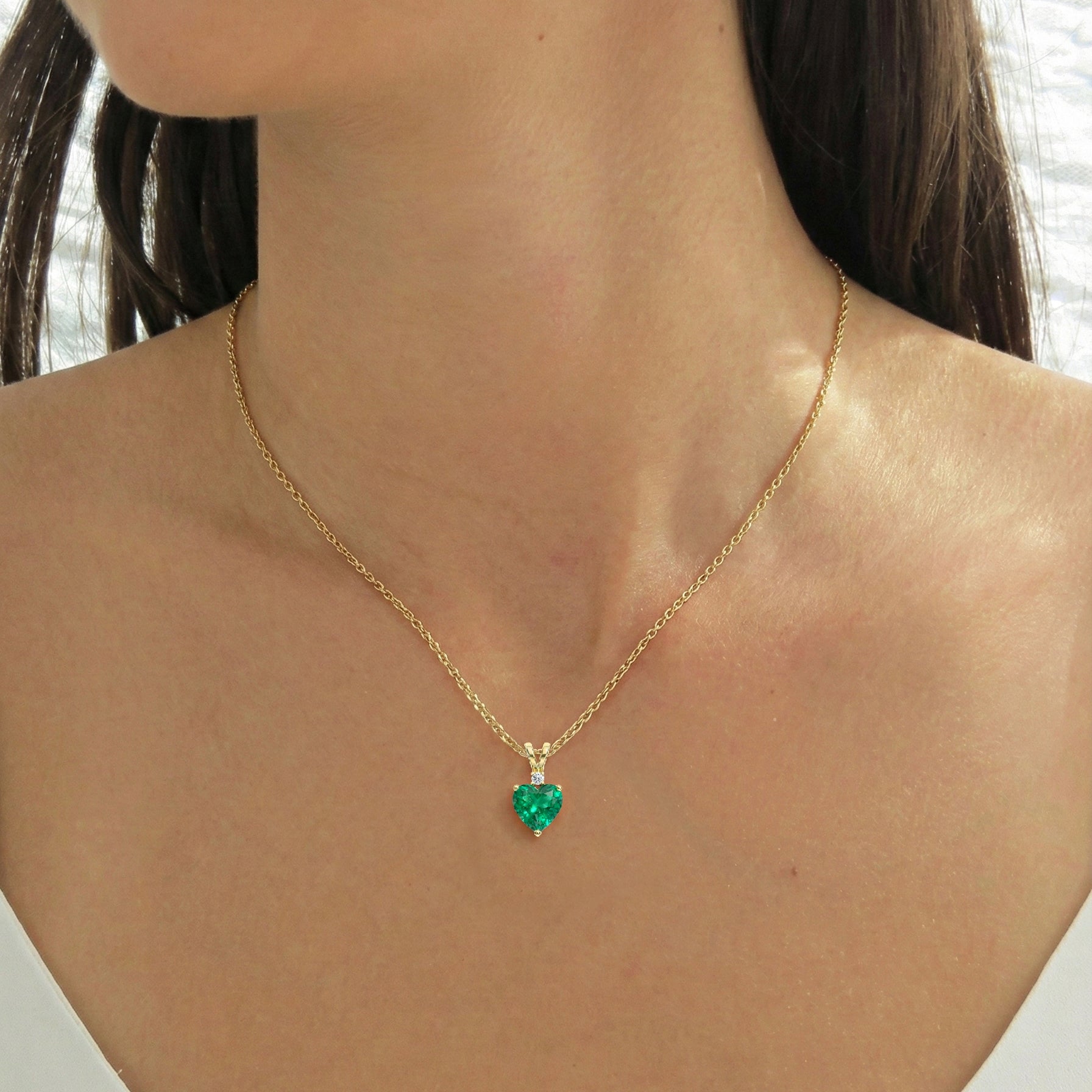 Emerald Heart Pendant Necklace in 925 Sterling Silver 1.5ct