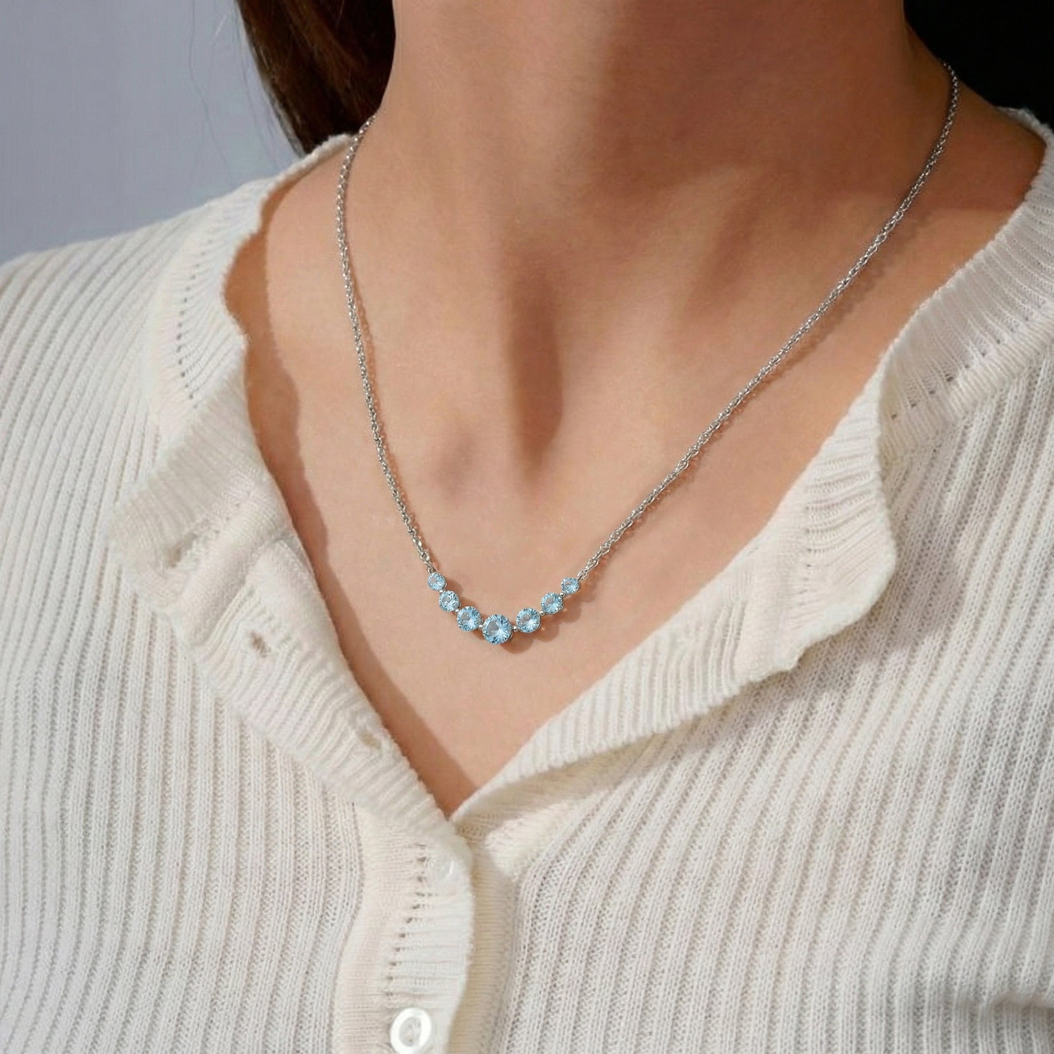 Aquamarine Curved Bar Necklace in 925 Sterling Silver 2.55ct