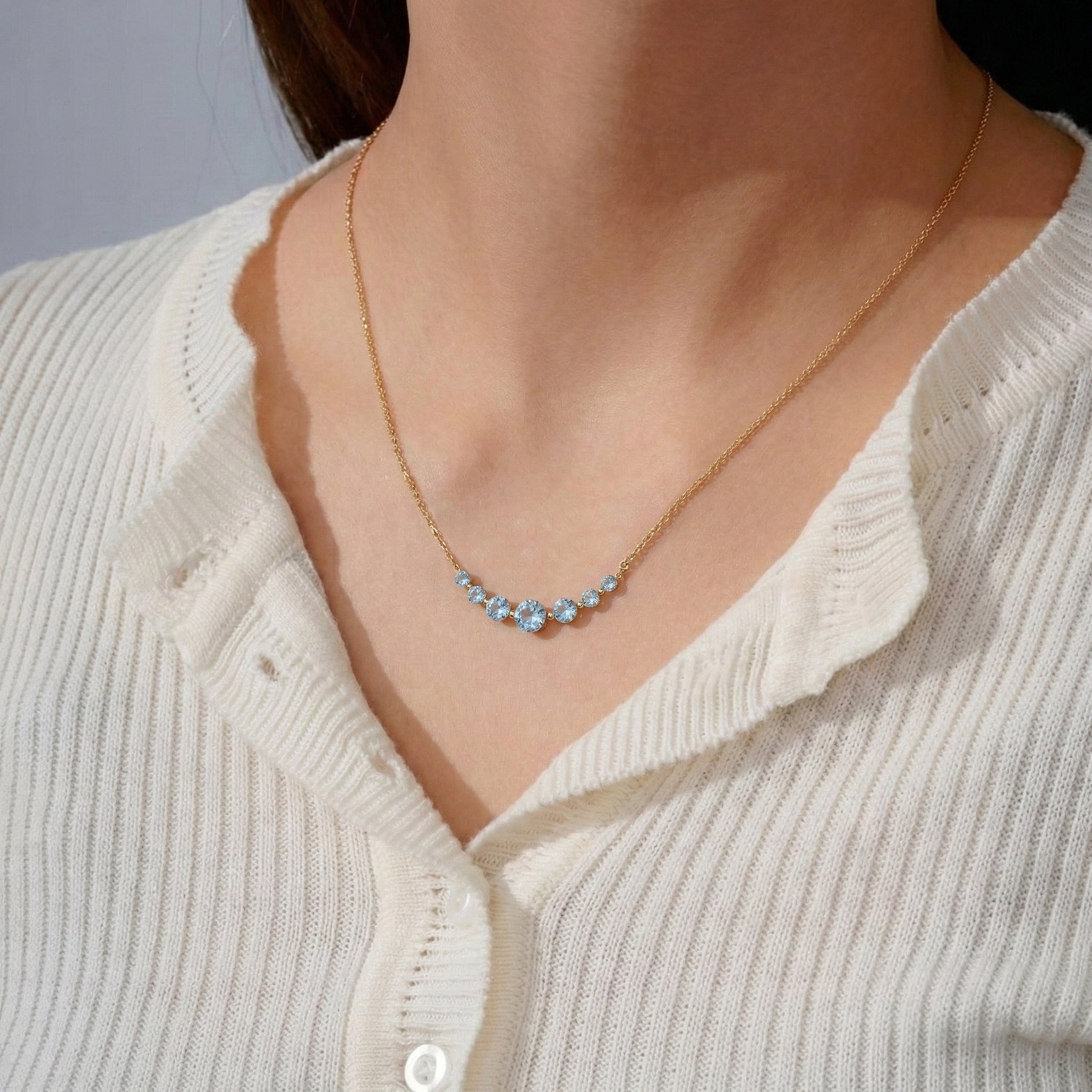 Aquamarine Curved Bar Necklace in 925 Sterling Silver 2.55ct