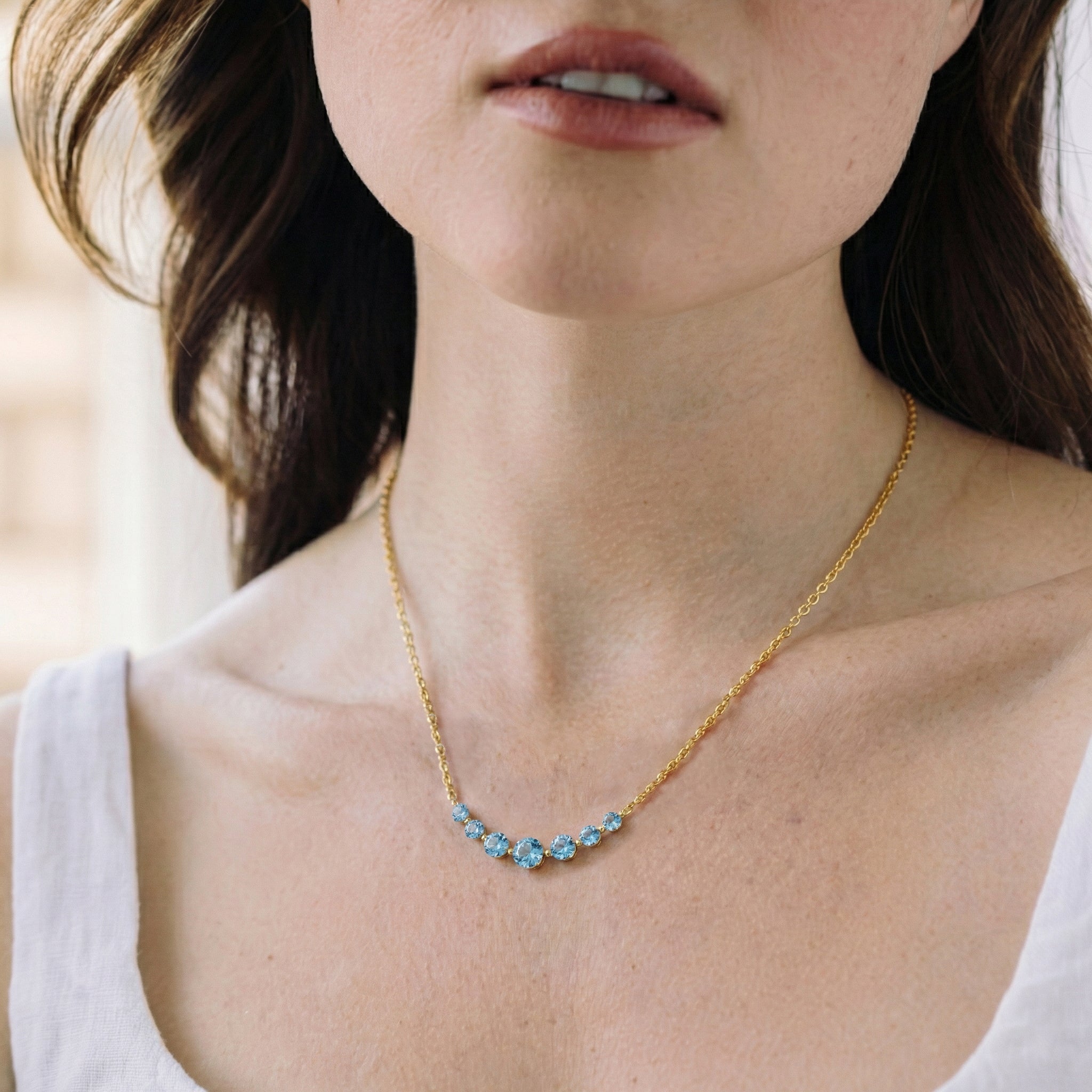 Blue Topaz Curved Bar Necklace in 925 Sterling Silver 2.55ct
