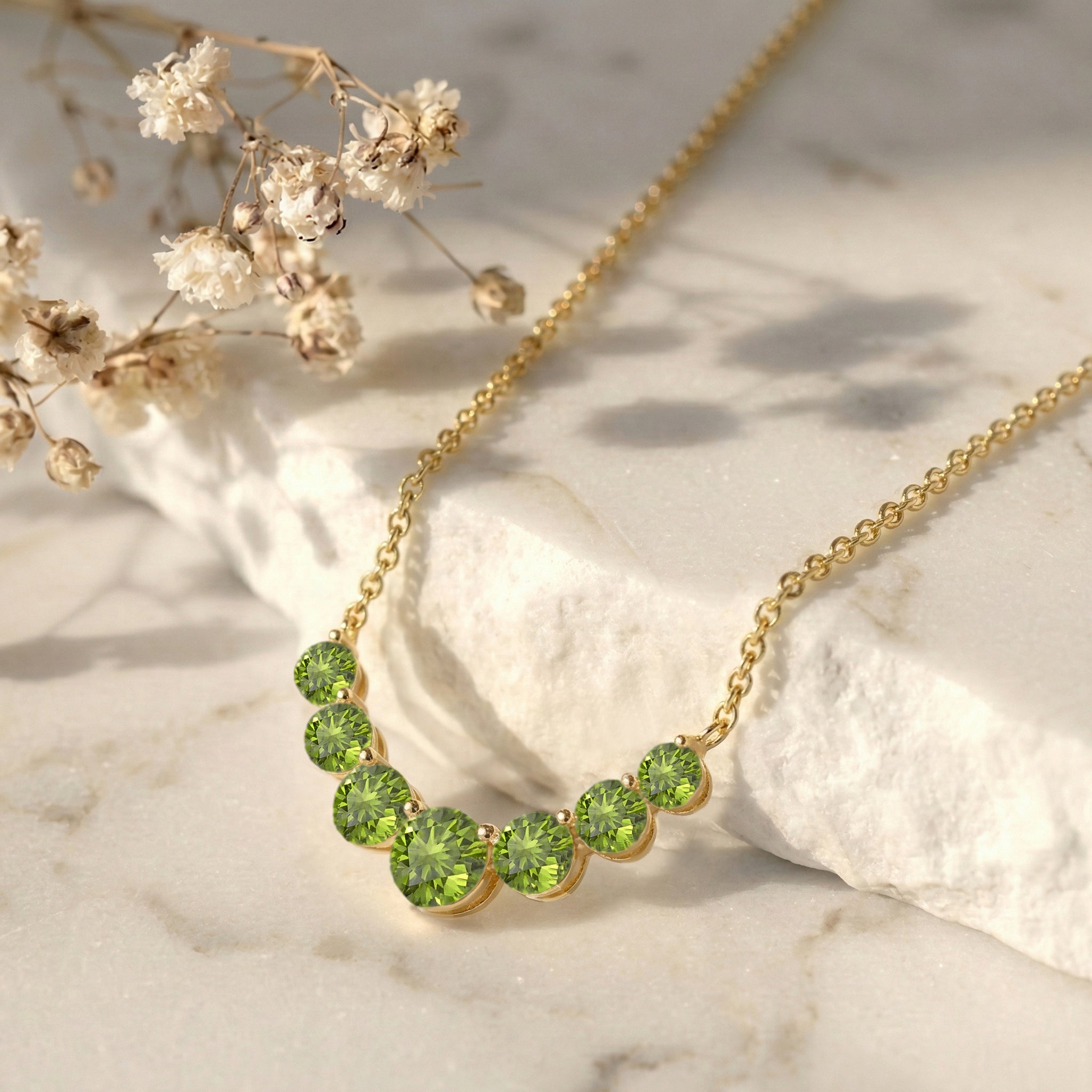 Peridot Curved Bar Necklace in 925 Sterling Silver 2.55ct