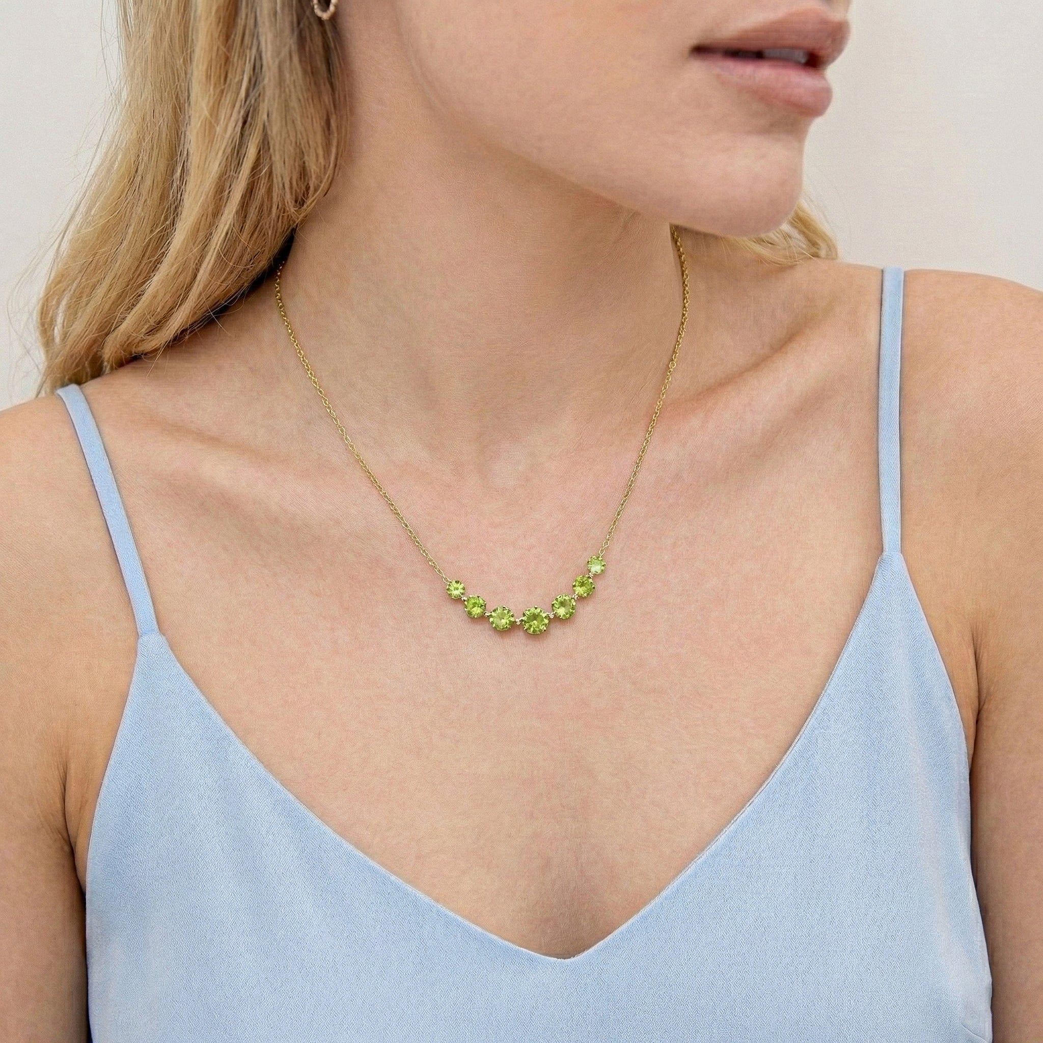 Peridot Curved Bar Necklace in 925 Sterling Silver 2.55ct