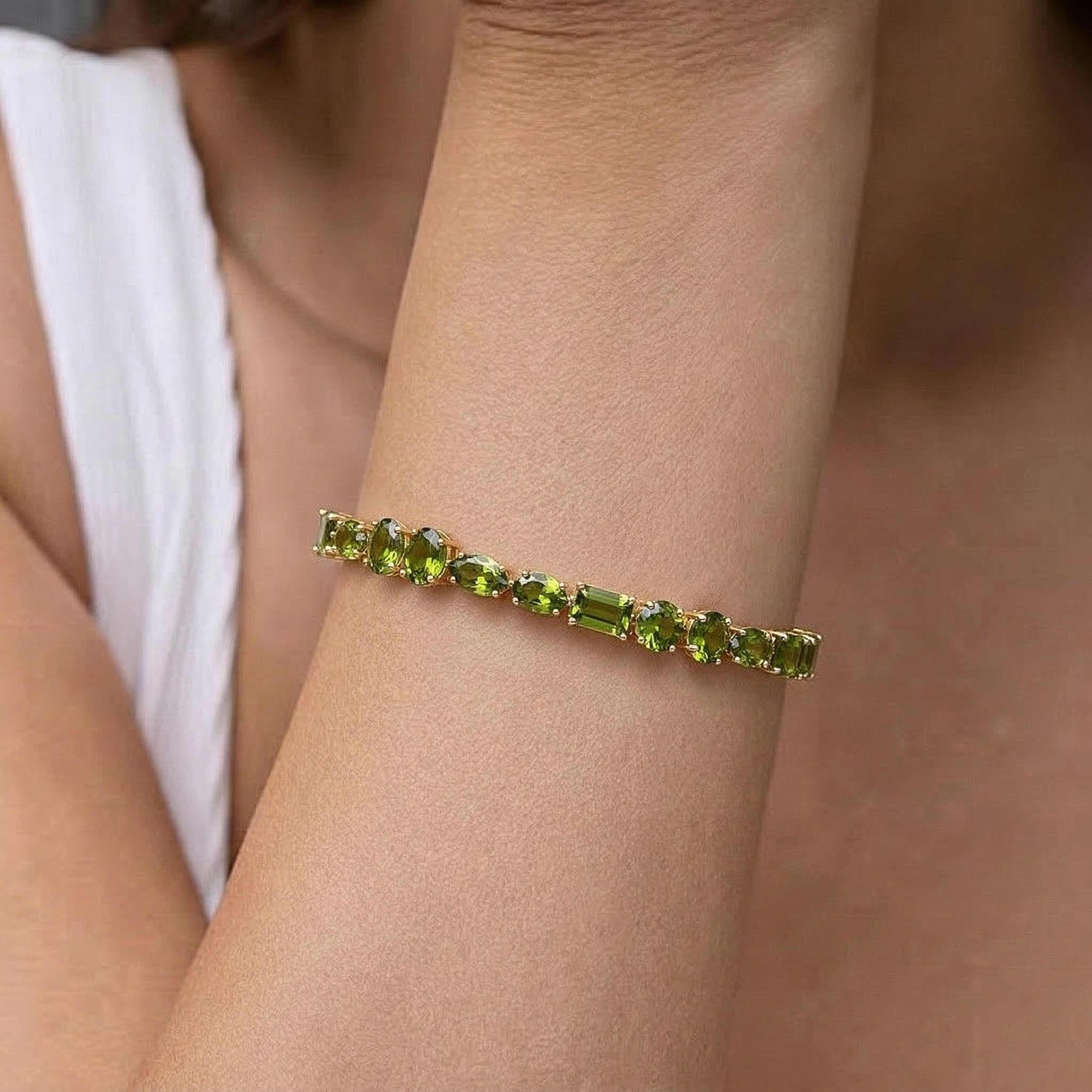 Peridot Multi Shape Tennis Bracelet in 925 Sterling Silver 15.65 CT