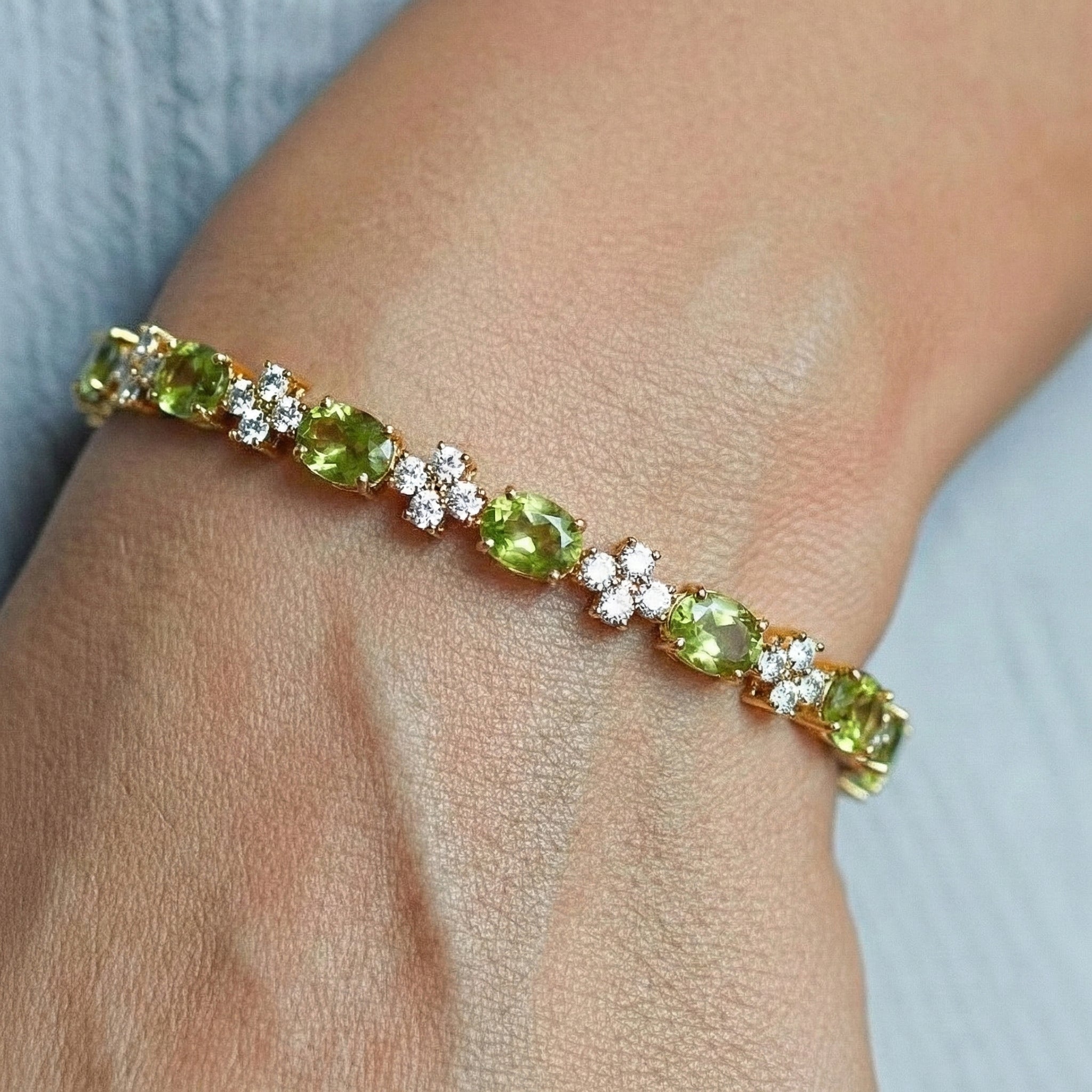 Peridot Oval and Round Shape Tennis Bracelet in 925 Sterling Silver 8X6 MM 13.2ct