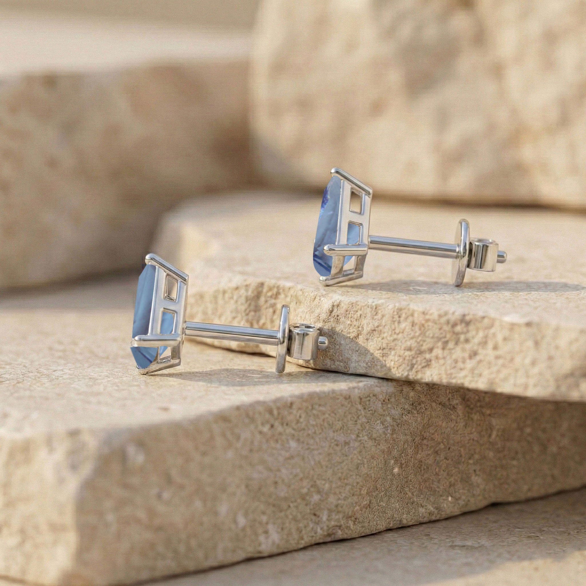 Alexandrite Kite Stud Earrings in 925 Sterling Silver 7x5 MM 1.50ct