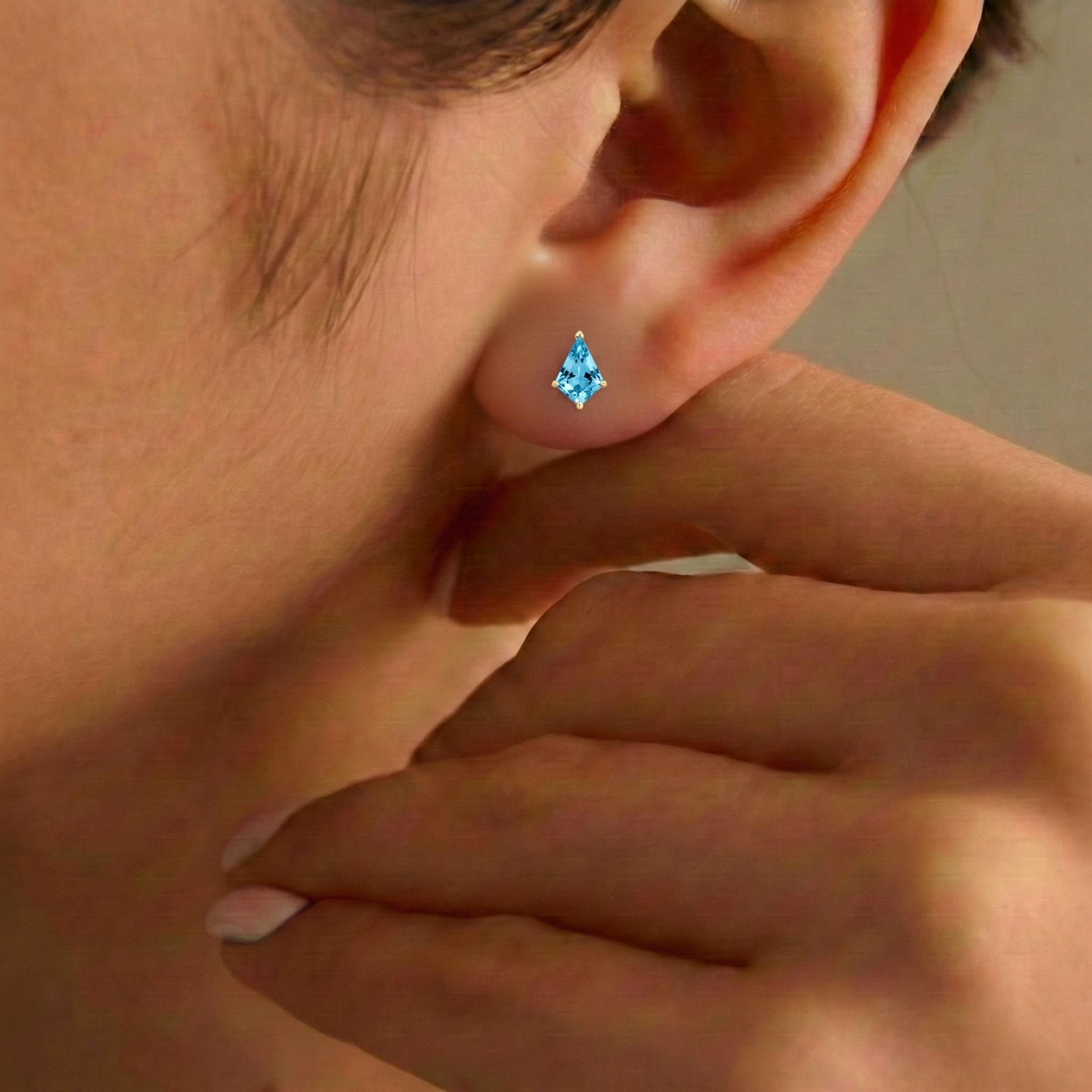 Aquamarine Kite Stud Earrings in 925 Sterling Silver 7x5 MM 1.50ct