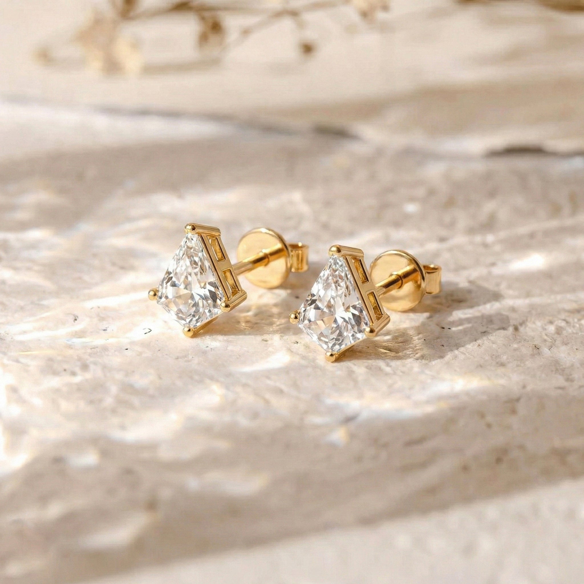 Simulated Diamond Kite Stud Earrings in 925 Sterling Silver 7x5 MM 1.50ct