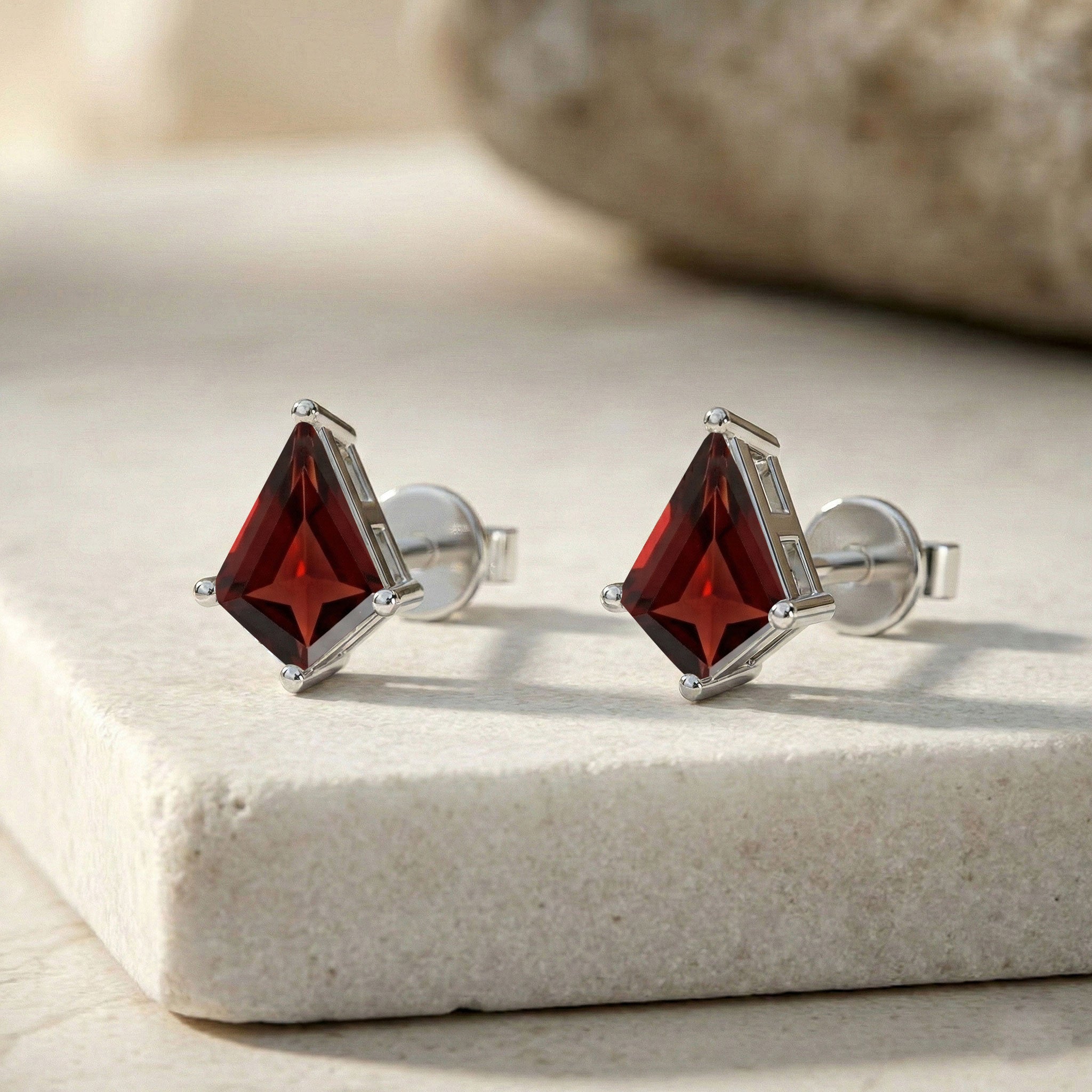 Garnet Kite Stud Earrings in 925 Sterling Silver 7x5 MM 1.50ct