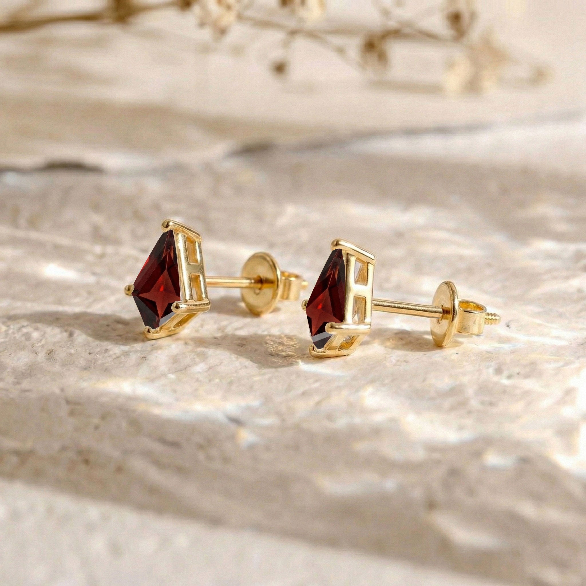 Garnet Kite Stud Earrings in 925 Sterling Silver 7x5 MM 1.50ct