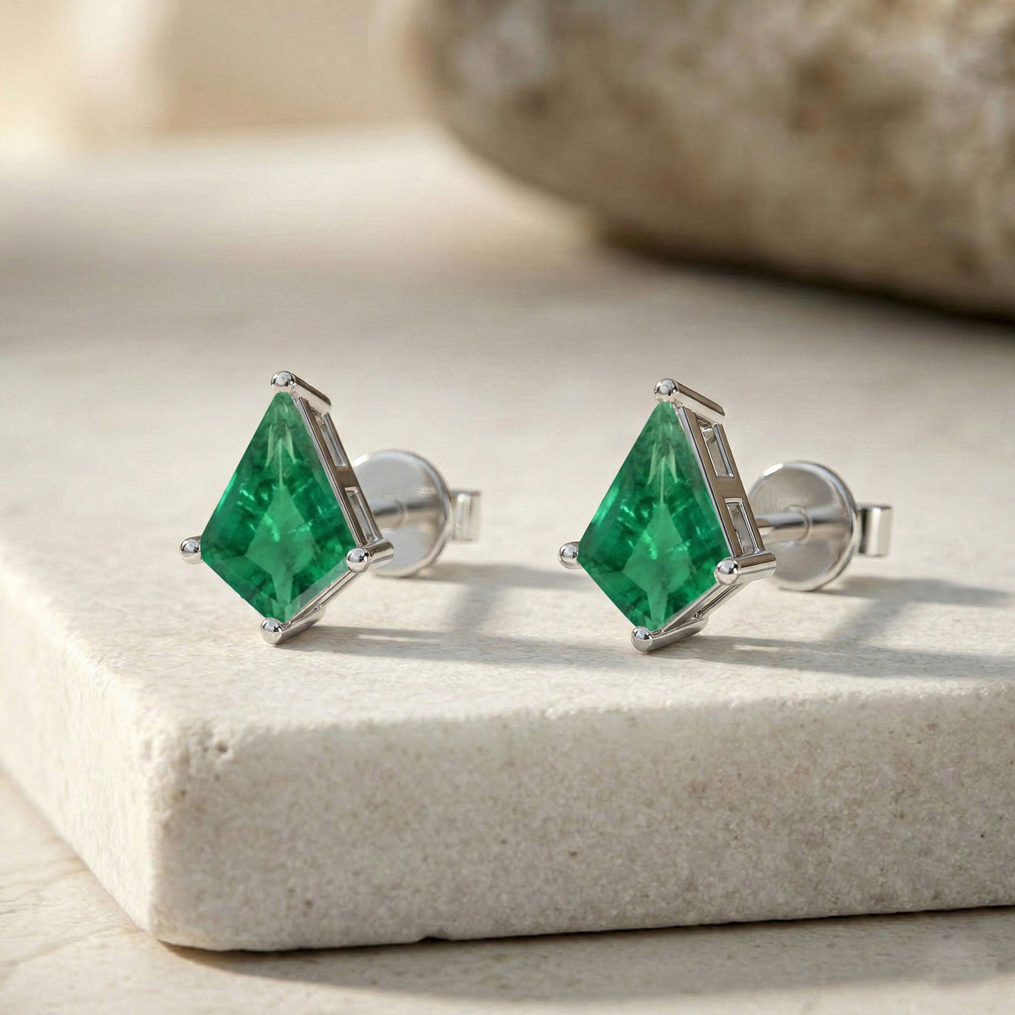 Emerald Kite Stud Earrings in 925 Sterling Silver 7x5 MM 1.50ct