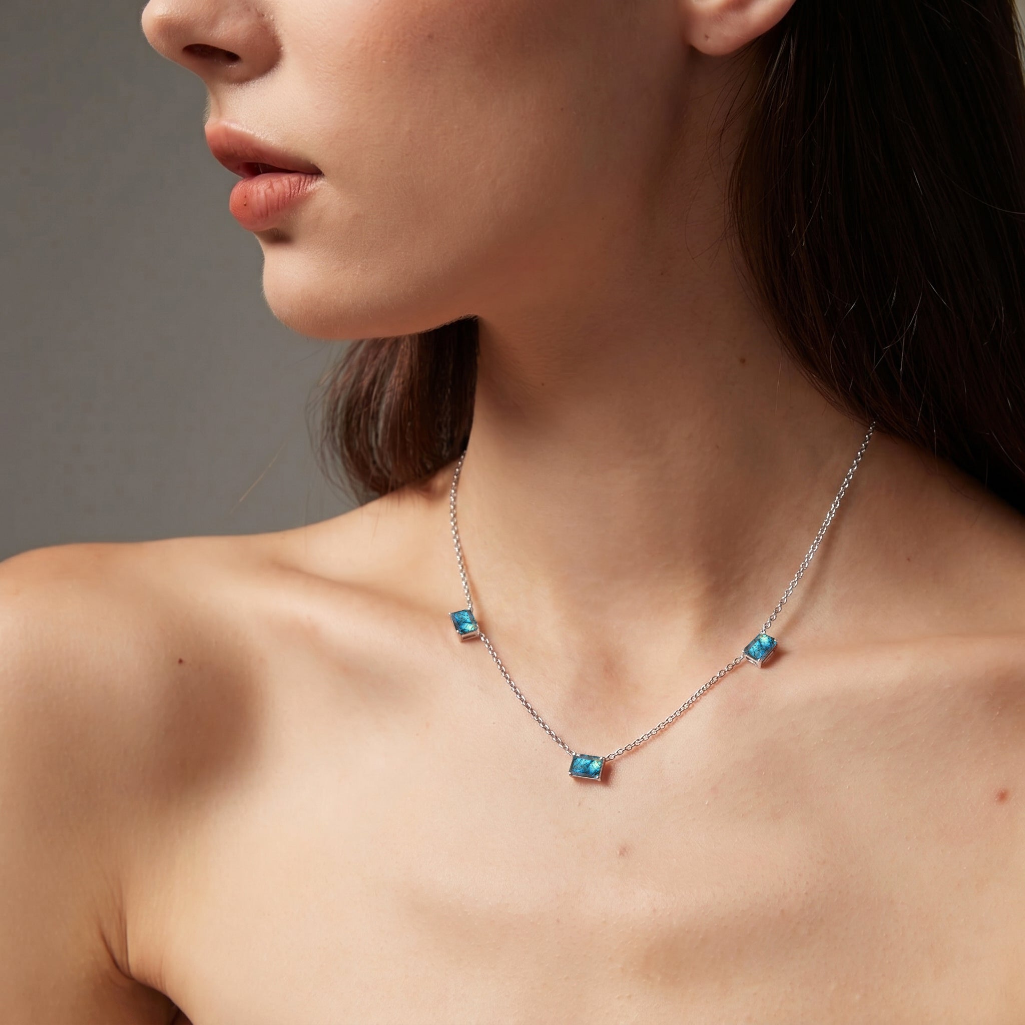 Elegant Labradorite station necklace perfect for everyday styling.
