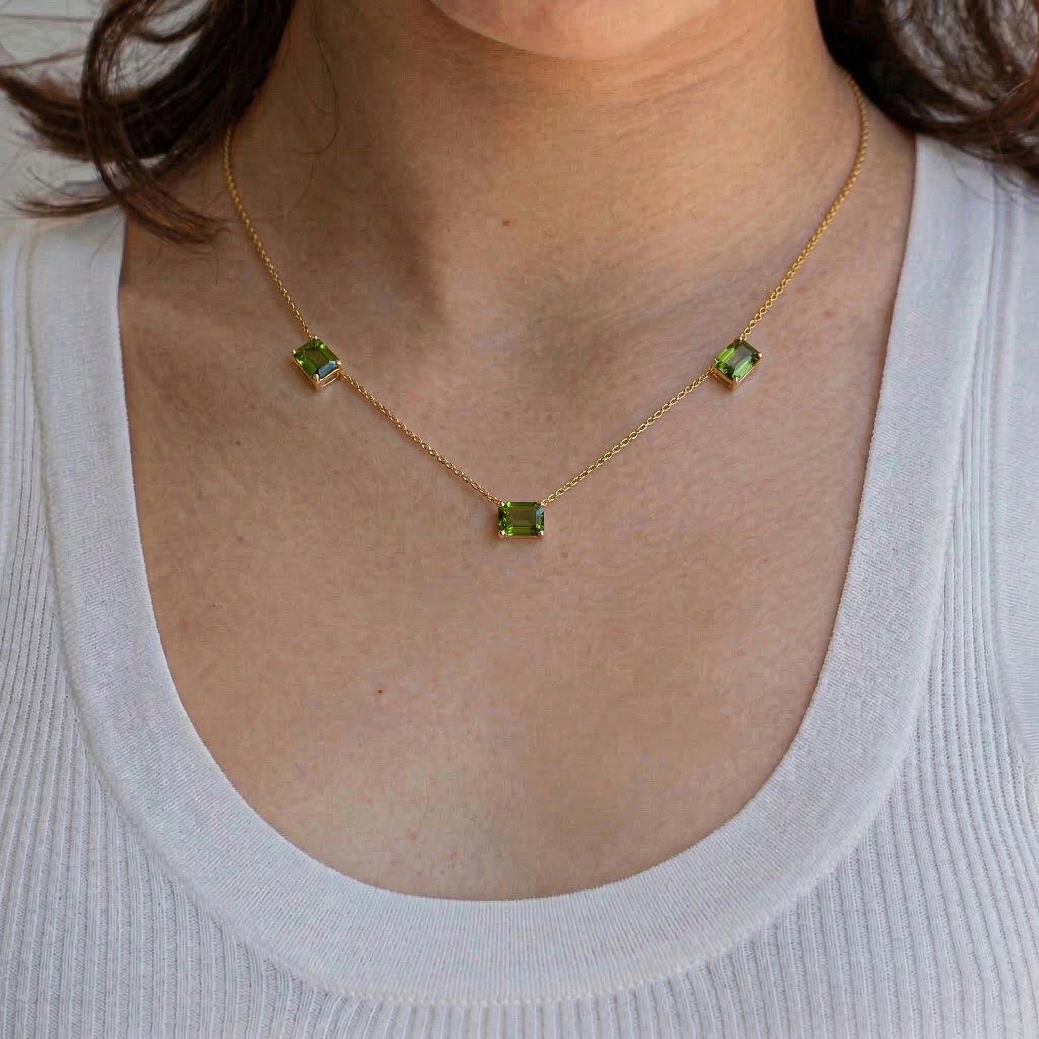 Natural green Peridot gemstone necklace for women
