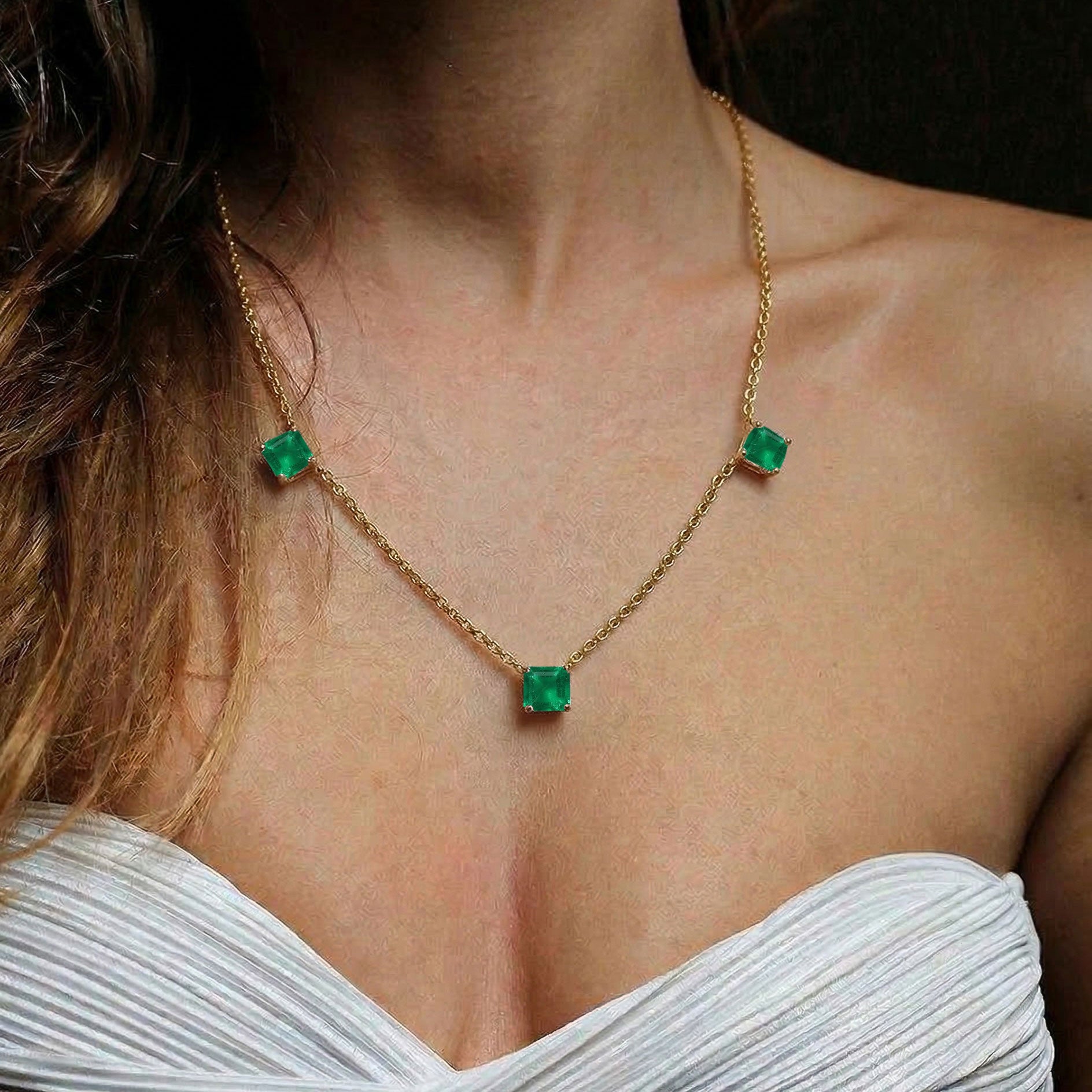 Timeless Emerald Asscher cut necklace for women in fine jewelry."