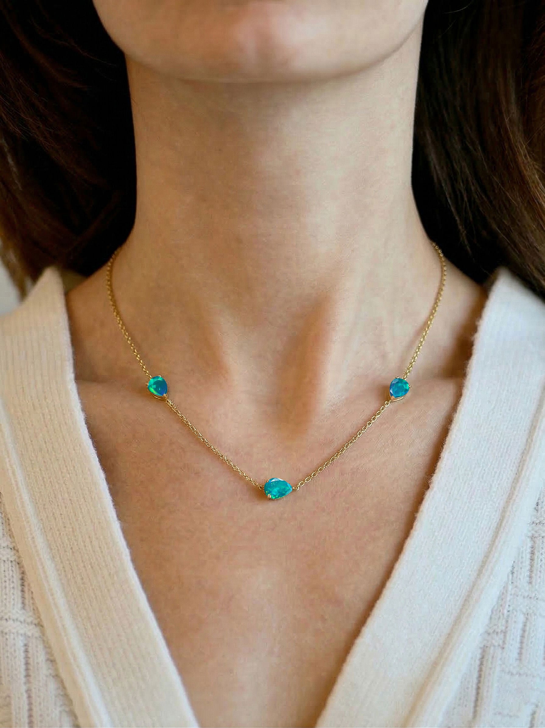 Fine jewelry Green Opal necklace in sterling silver setting
