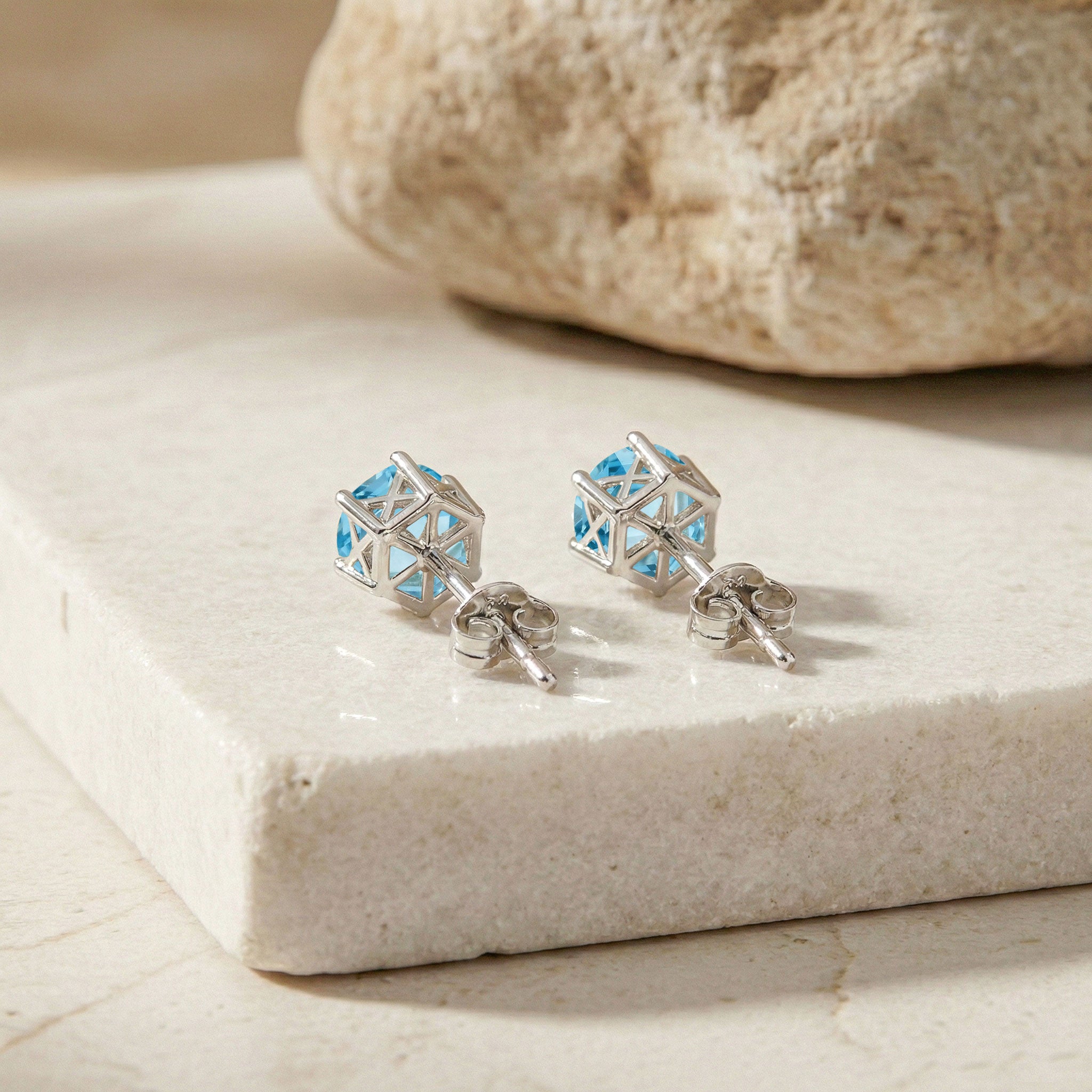 Aquamarine Hexagon Stud Earring in 925 Sterling Silver 6 MM 2ct