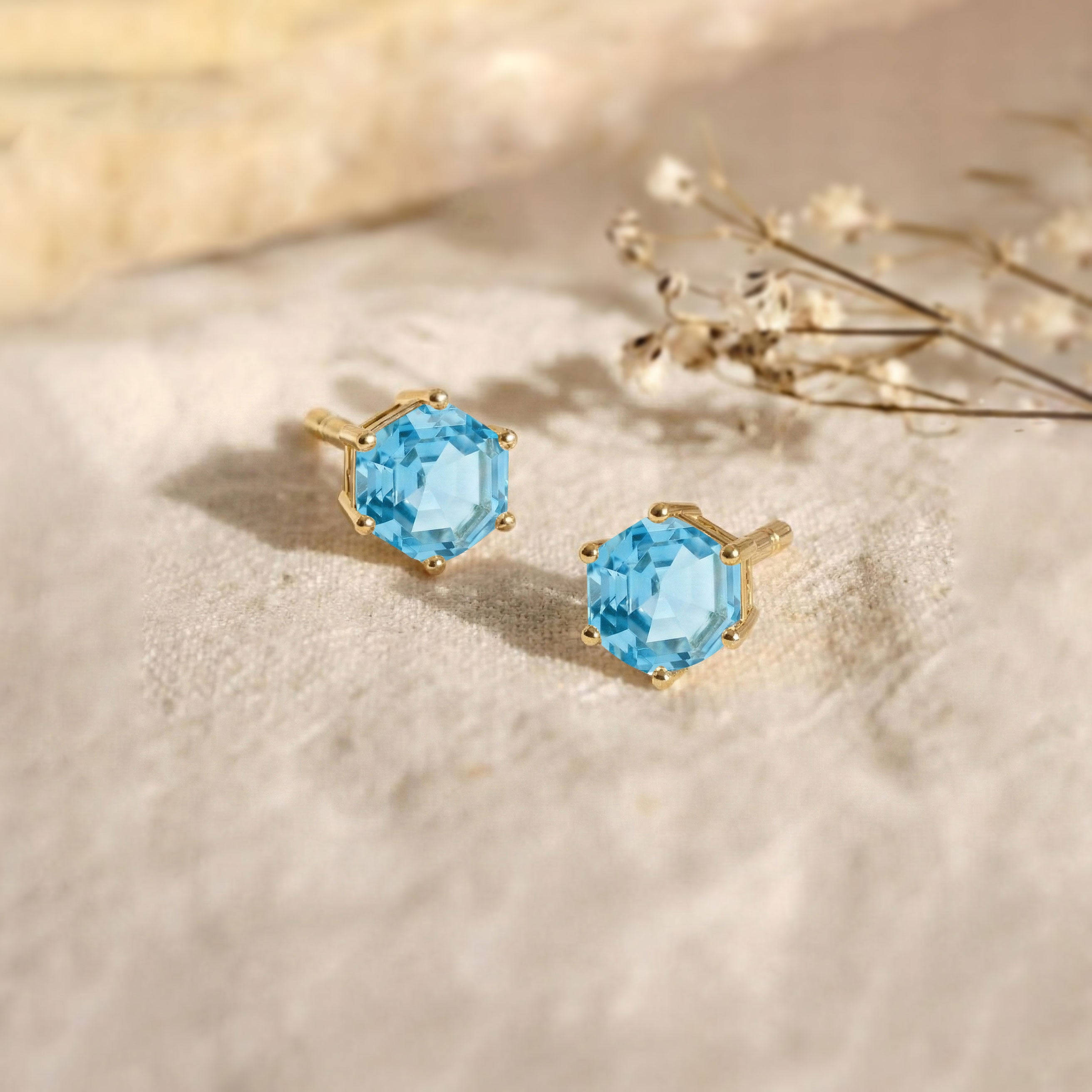 Aquamarine Hexagon Stud Earring in 925 Sterling Silver 6 MM 2ct