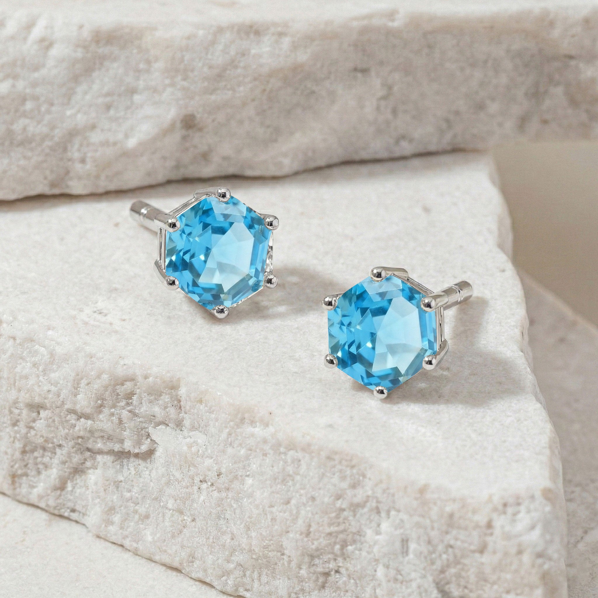 Blue Topaz Hexagon Stud Earring in 925 Sterling Silver 6 MM 2ct