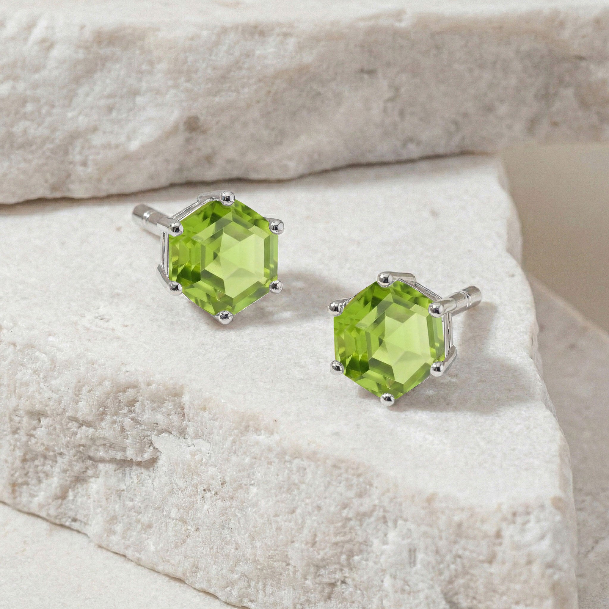 Peridot Hexagon Stud Earring in 925 Sterling Silver 6 MM 2ct