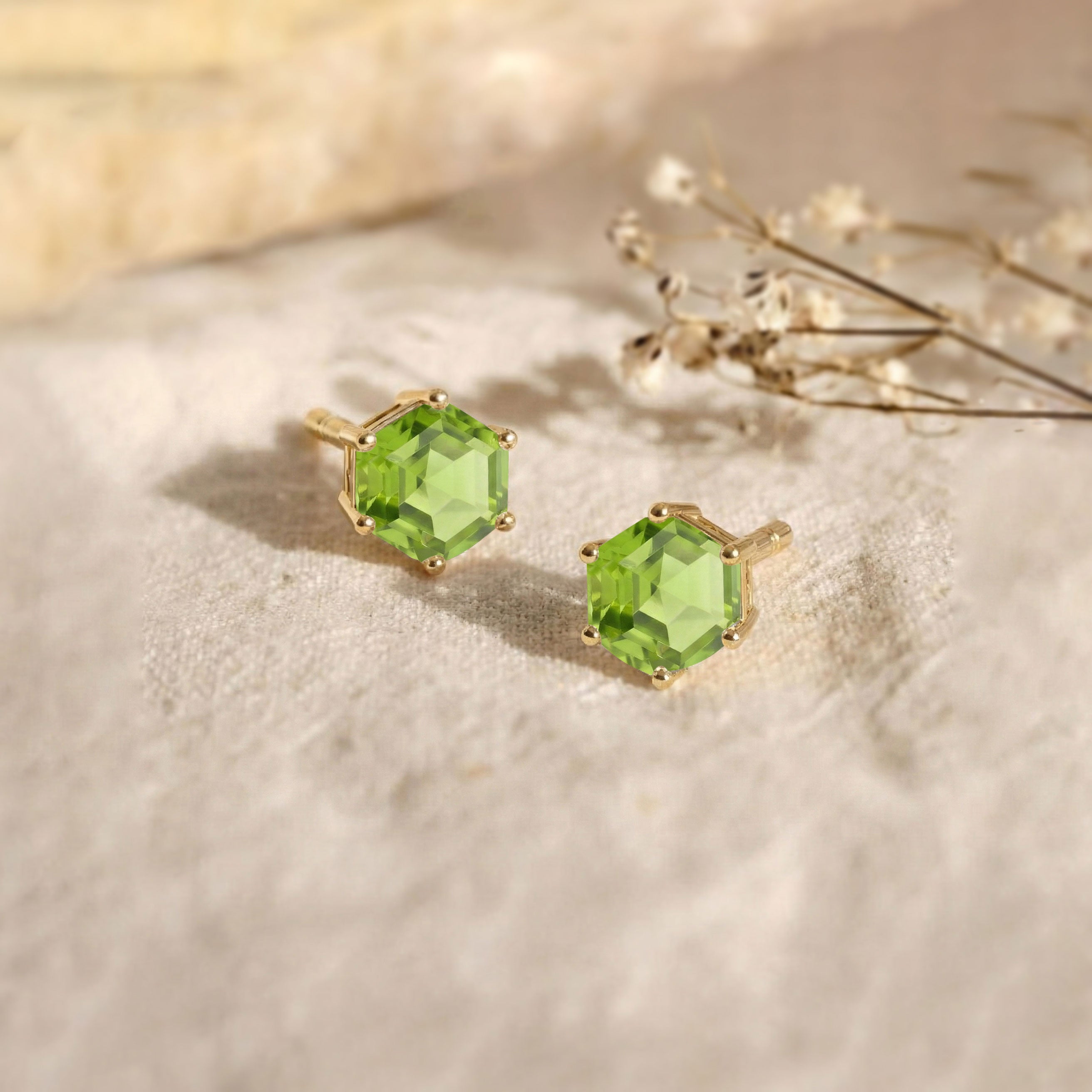 Peridot Hexagon Stud Earring in 925 Sterling Silver 6 MM 2ct