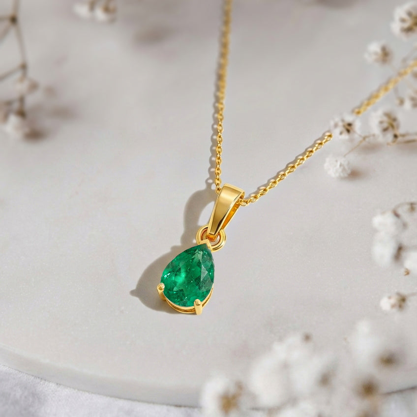 Emerald Pear Solitaire Teardrop Pendant Necklace in 925 Sterling Silver 9x7 MM 1.4ct