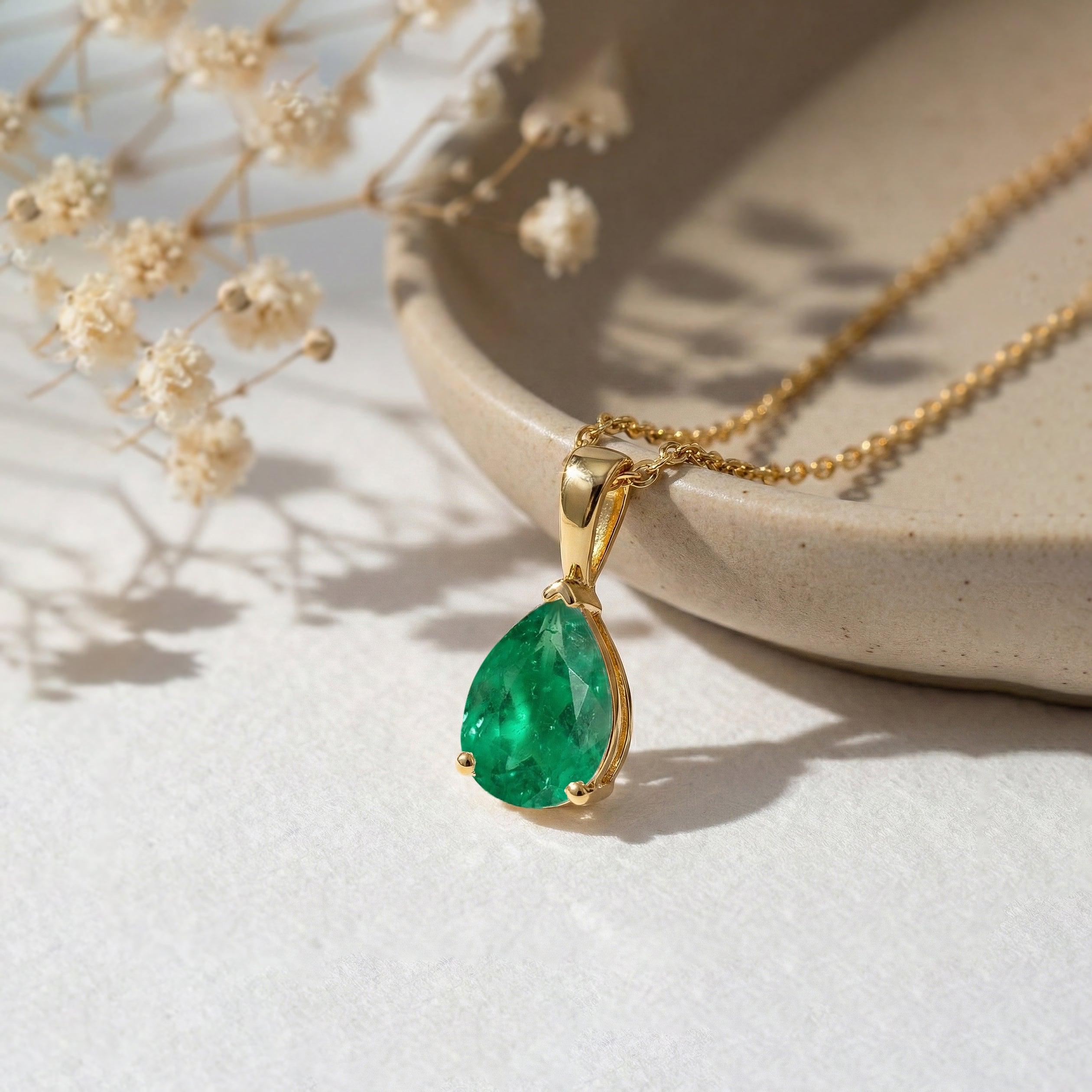 Emerald Pear Solitaire Teardrop Pendant Necklace in Yellow Gold Plated 9x7 MM 1.4ct