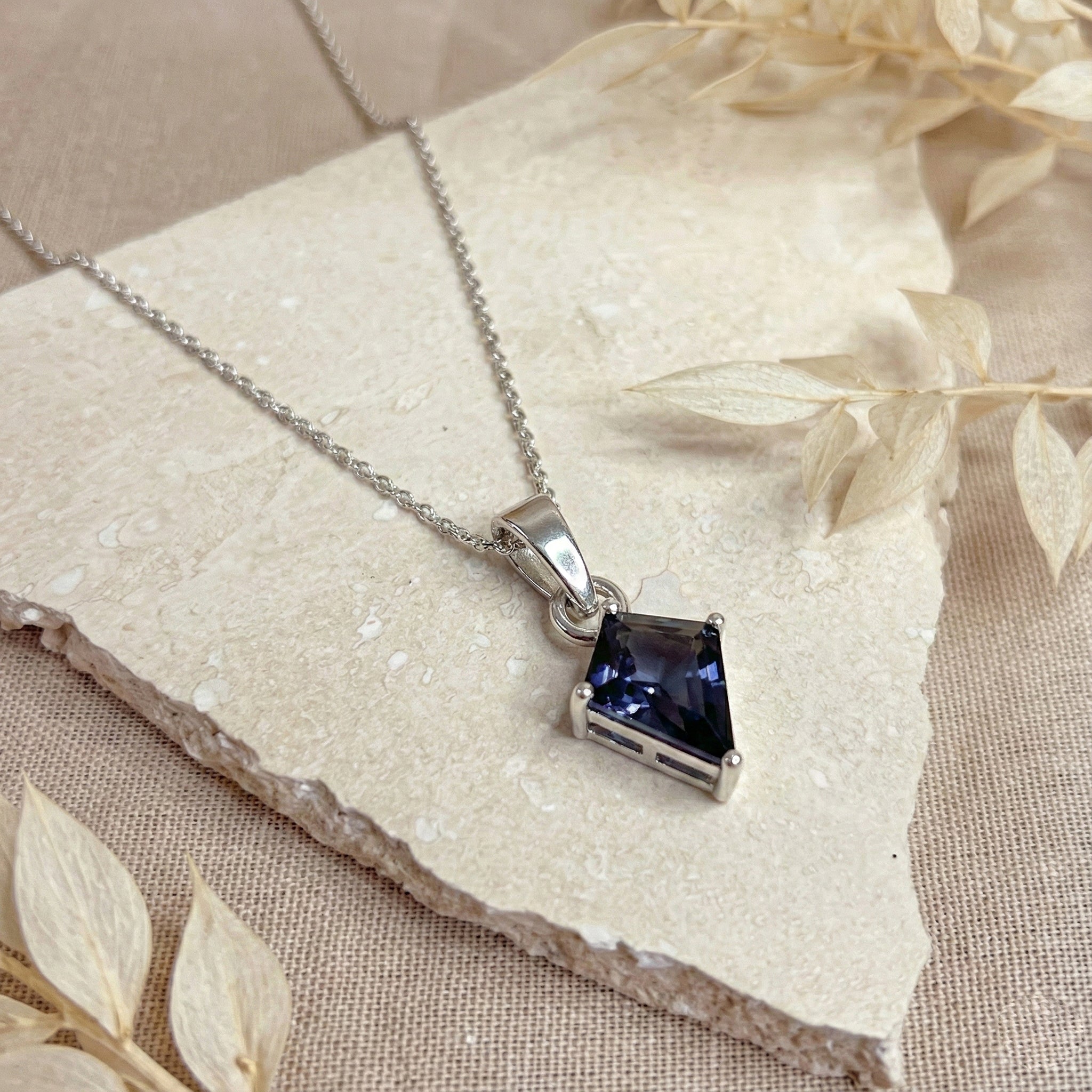 Alexandrite Kite Solitaire Pendant Necklace in 925 Sterling Silver 1.4ct