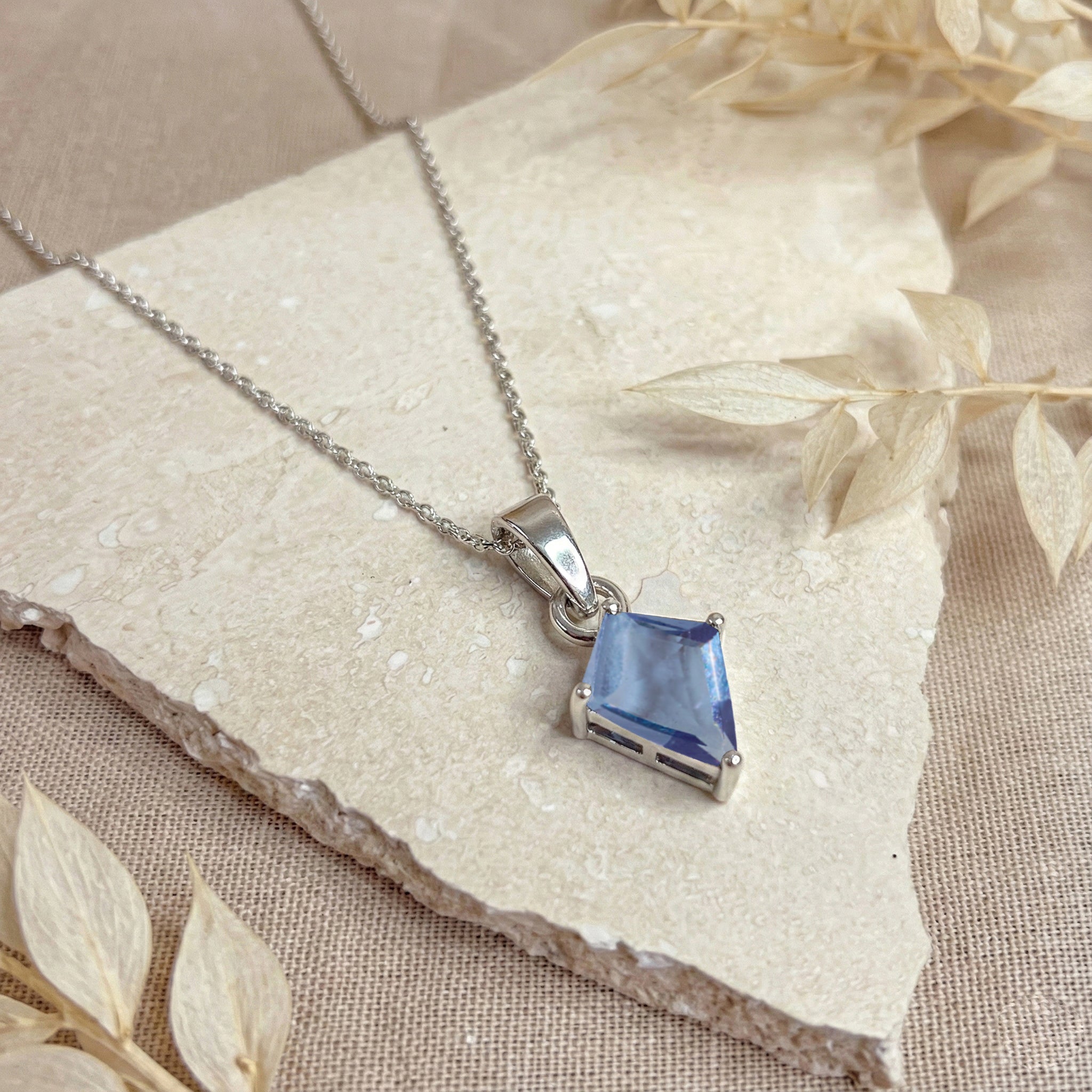 Alexandrite Kite Solitaire Pendant Necklace in 925 Sterling Silver 1.4ct