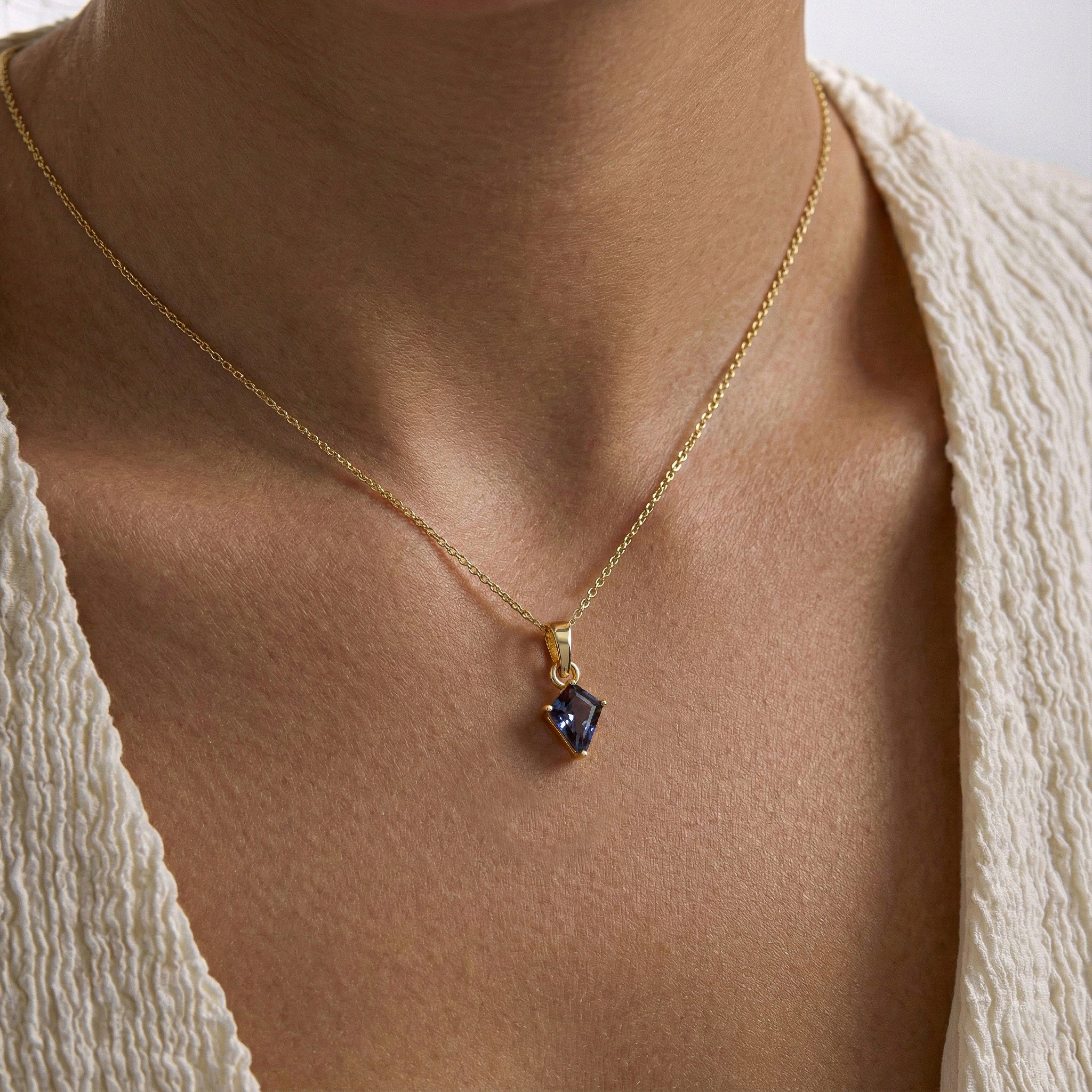 Alexandrite Kite Solitaire Pendant Necklace in Yellow Gold Plated 1.4ct