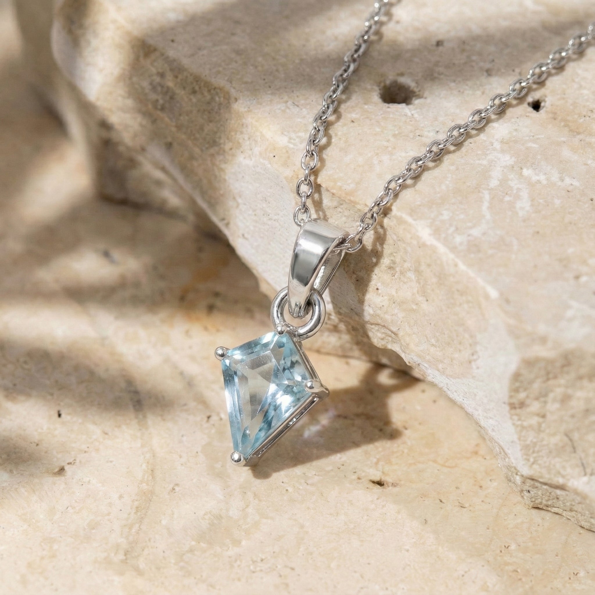 Aquamarine Solitaire Kite Pendant Necklace in 925 Sterling Silver 1.4ct
