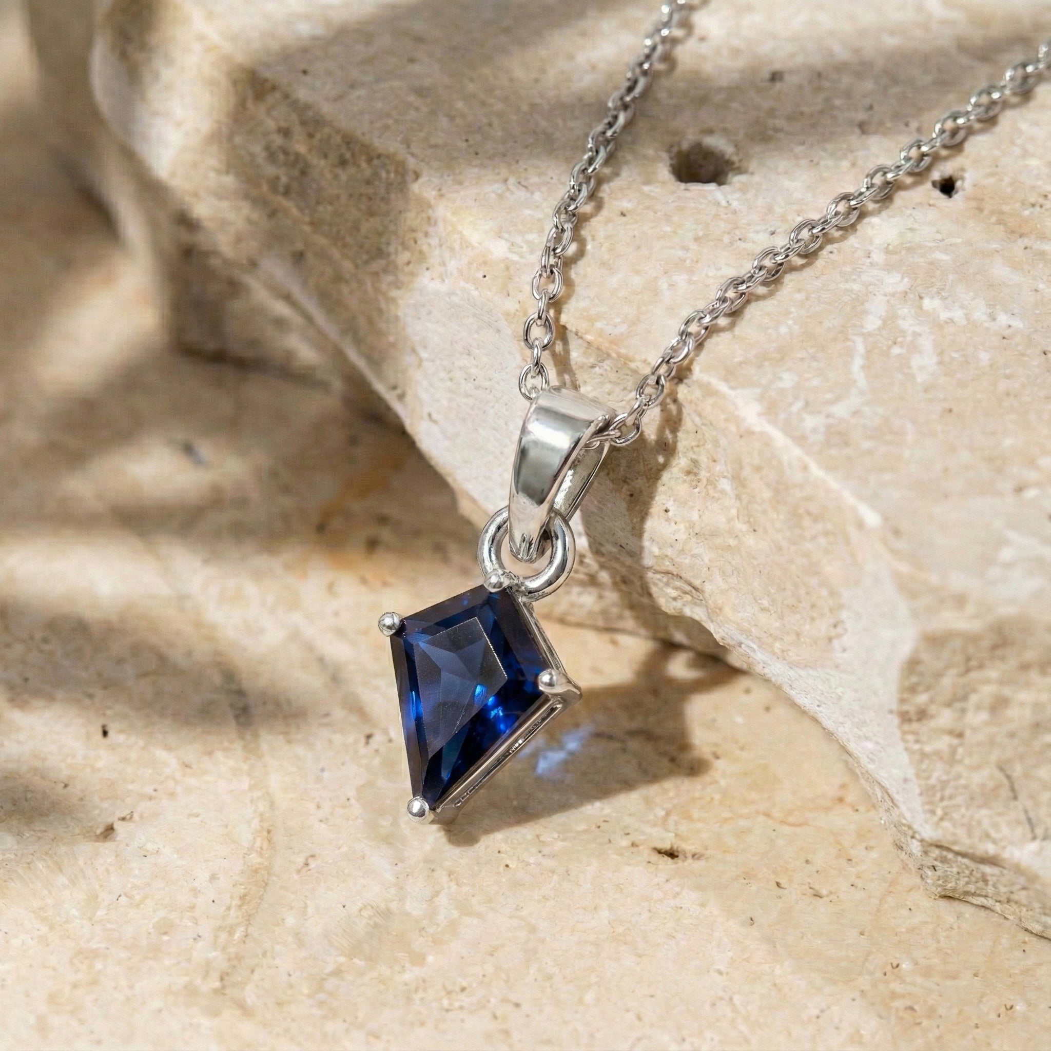 Blue Sapphire Solitaire Kite Pendant Necklace in 925 Sterling Silver 1.4ct