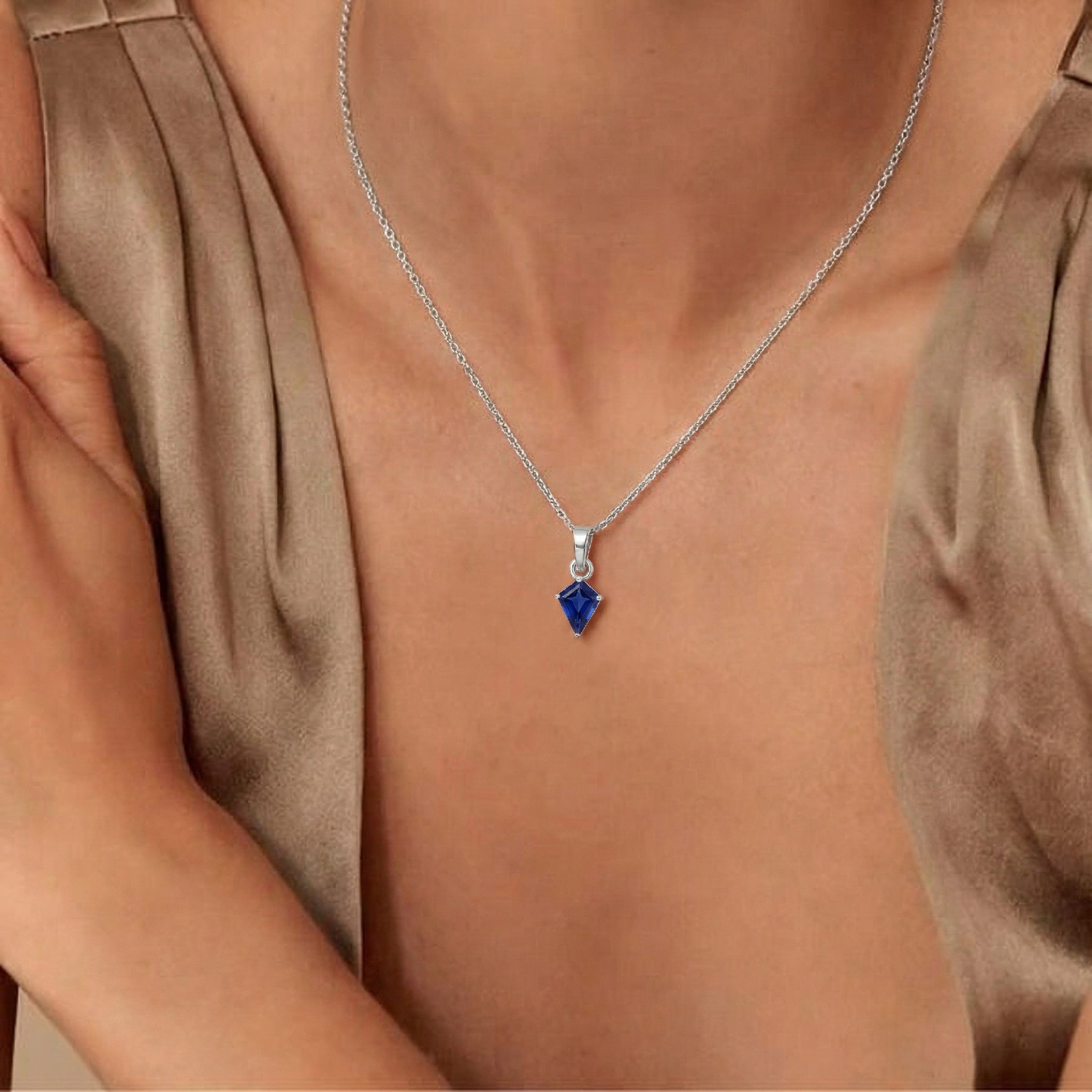 Blue Sapphire Solitaire Kite Pendant Necklace in 925 Sterling Silver 1.4ct