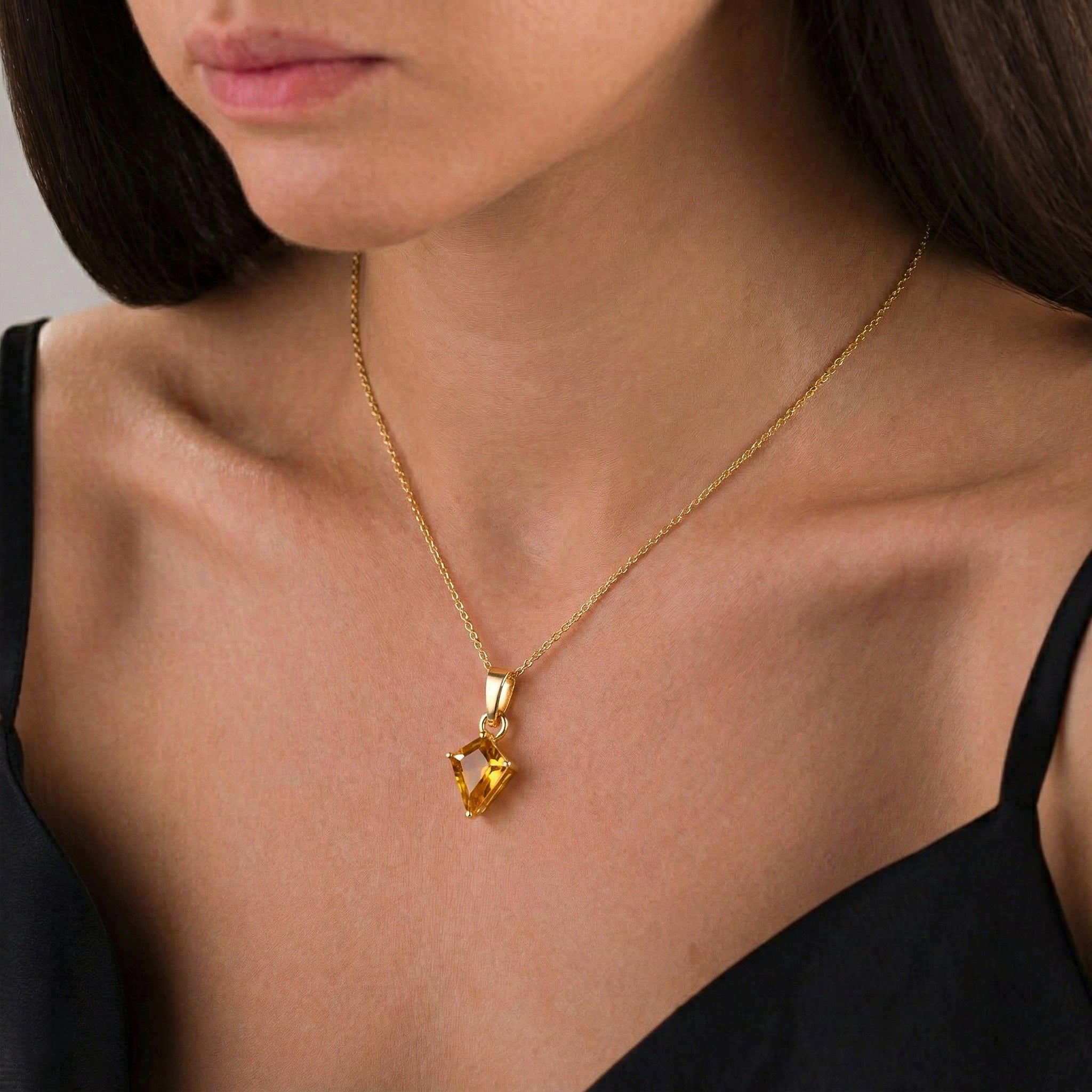 Natural Citrine Kite Solitaire Pendant Necklace in 925 Sterling Silver 1.4ct