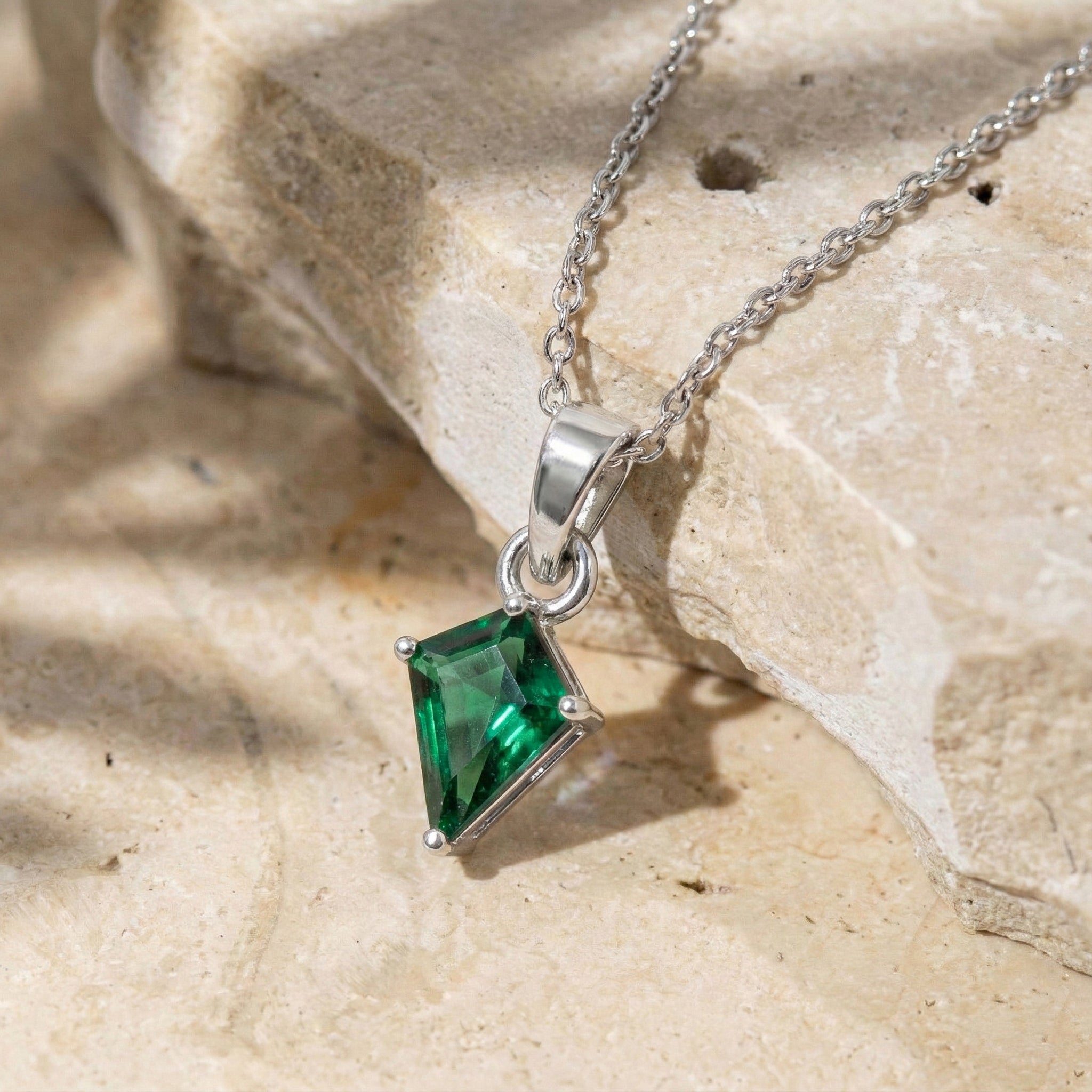 Emerald Kite Solitaire Pendant Necklace in 925 Sterling Silver 1.4ct