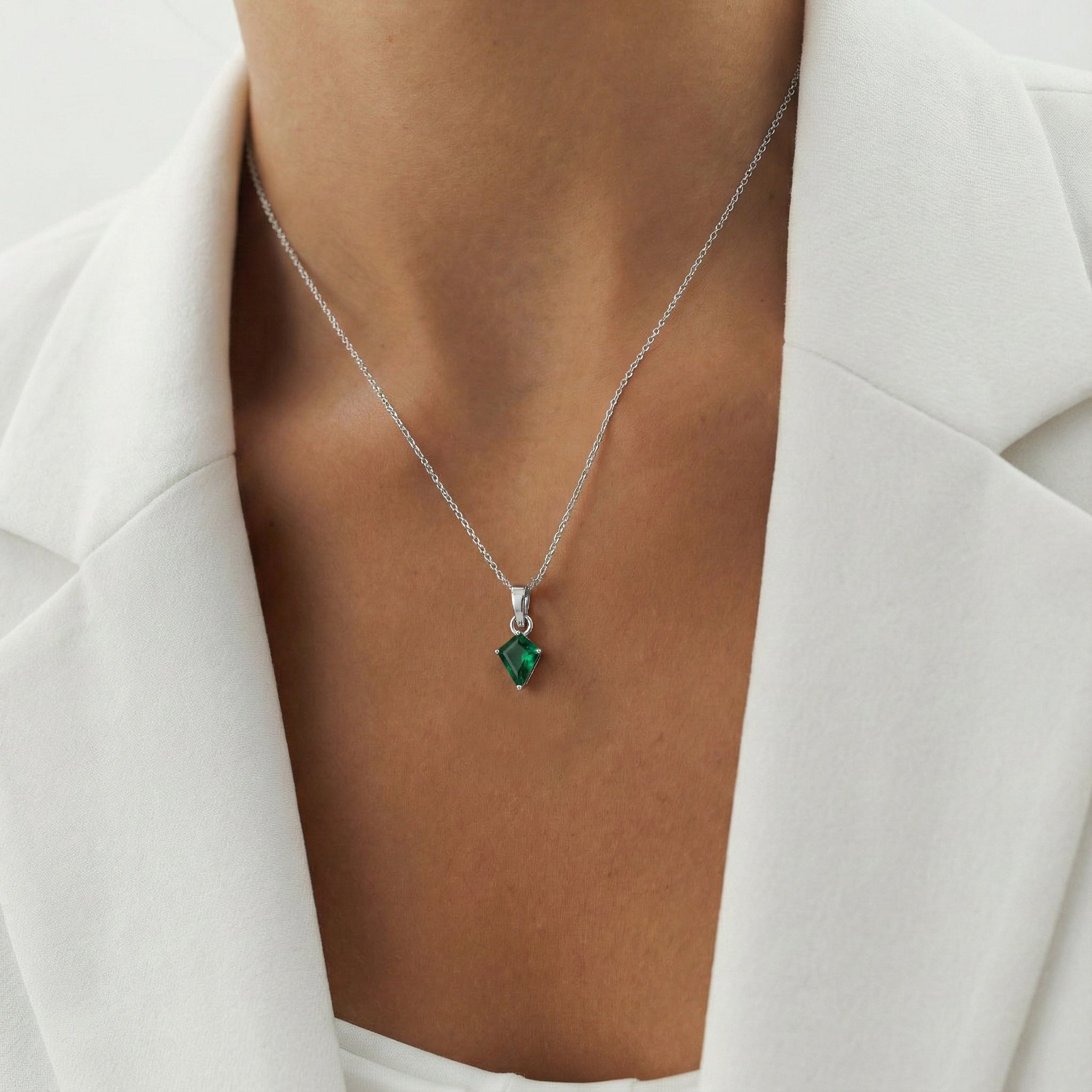 Emerald Kite Solitaire Pendant Necklace in 925 Sterling Silver 1.4ct